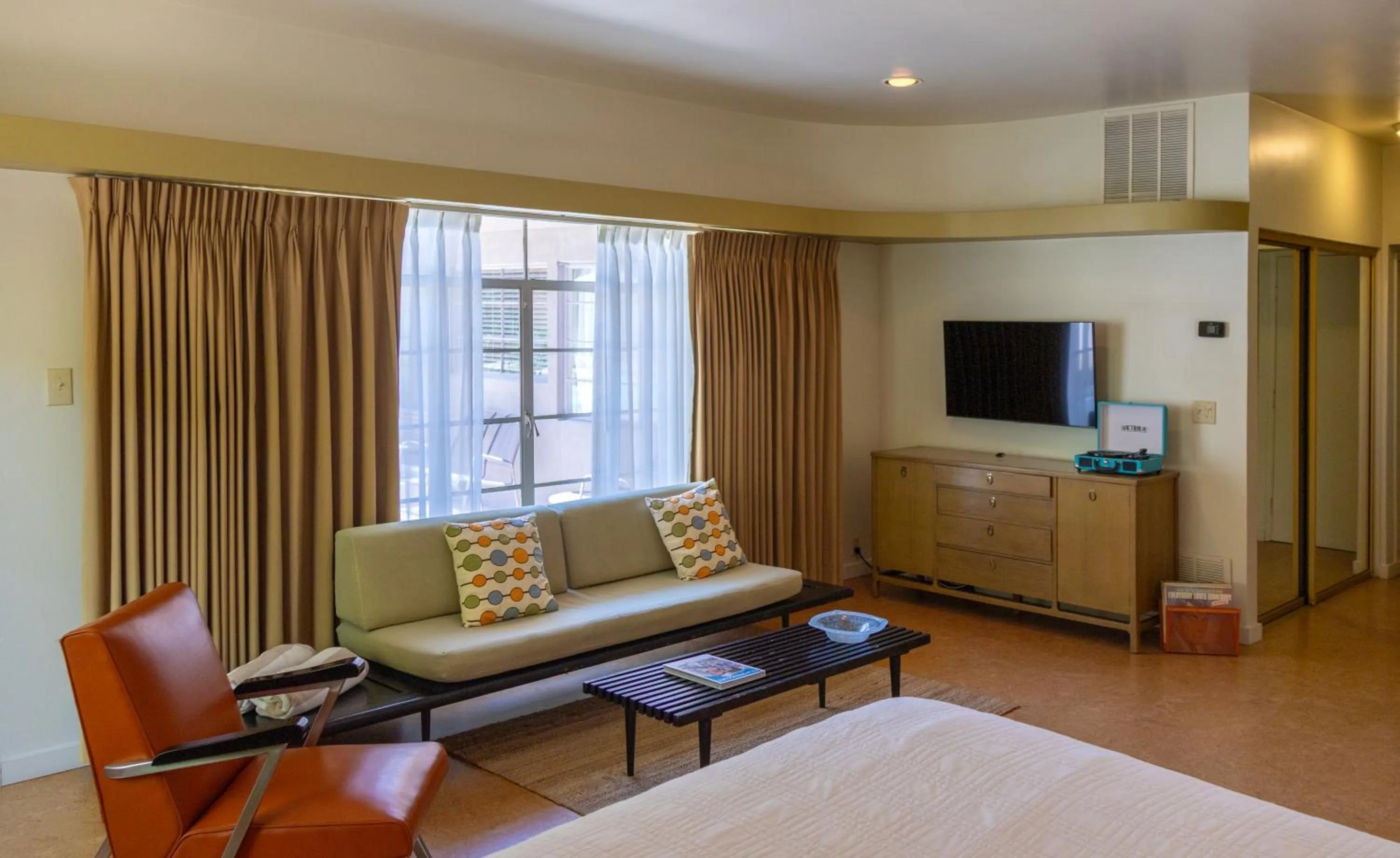 TV and multimedia, Bed in The Hideaway - 21 and Over