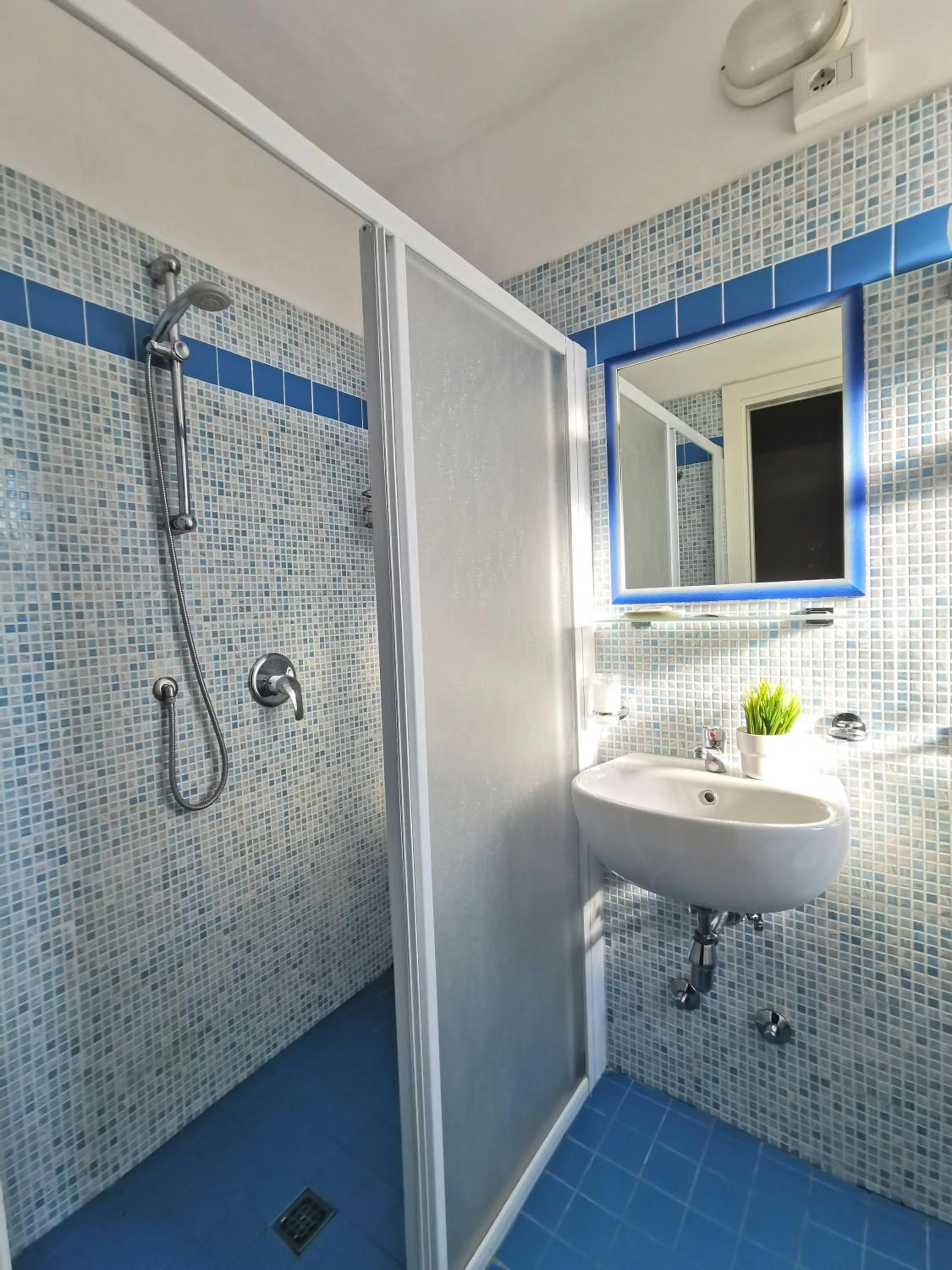 Bathroom in Hotel Bellini