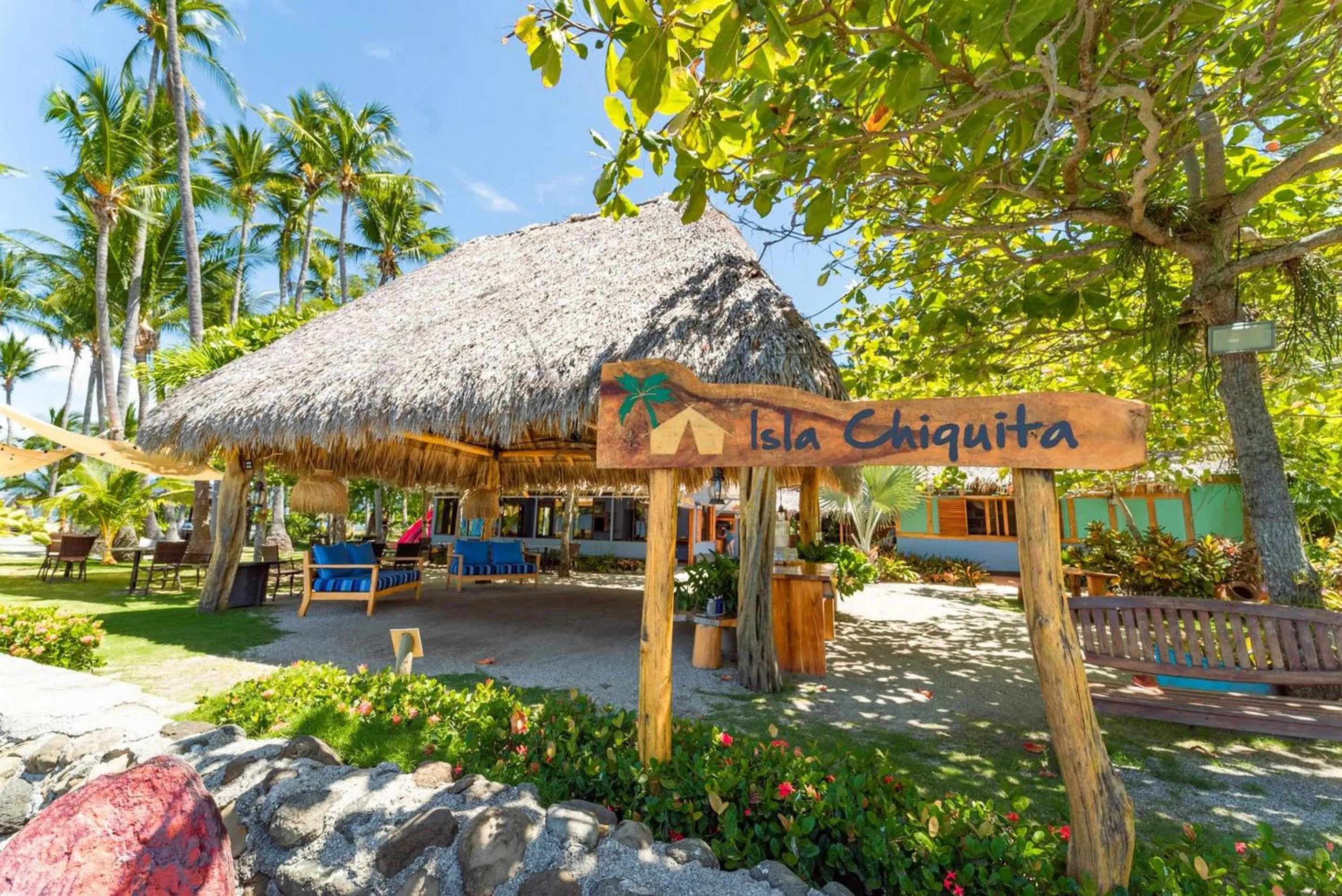 Lobby or reception in Isla Chiquita Glamping Hotel