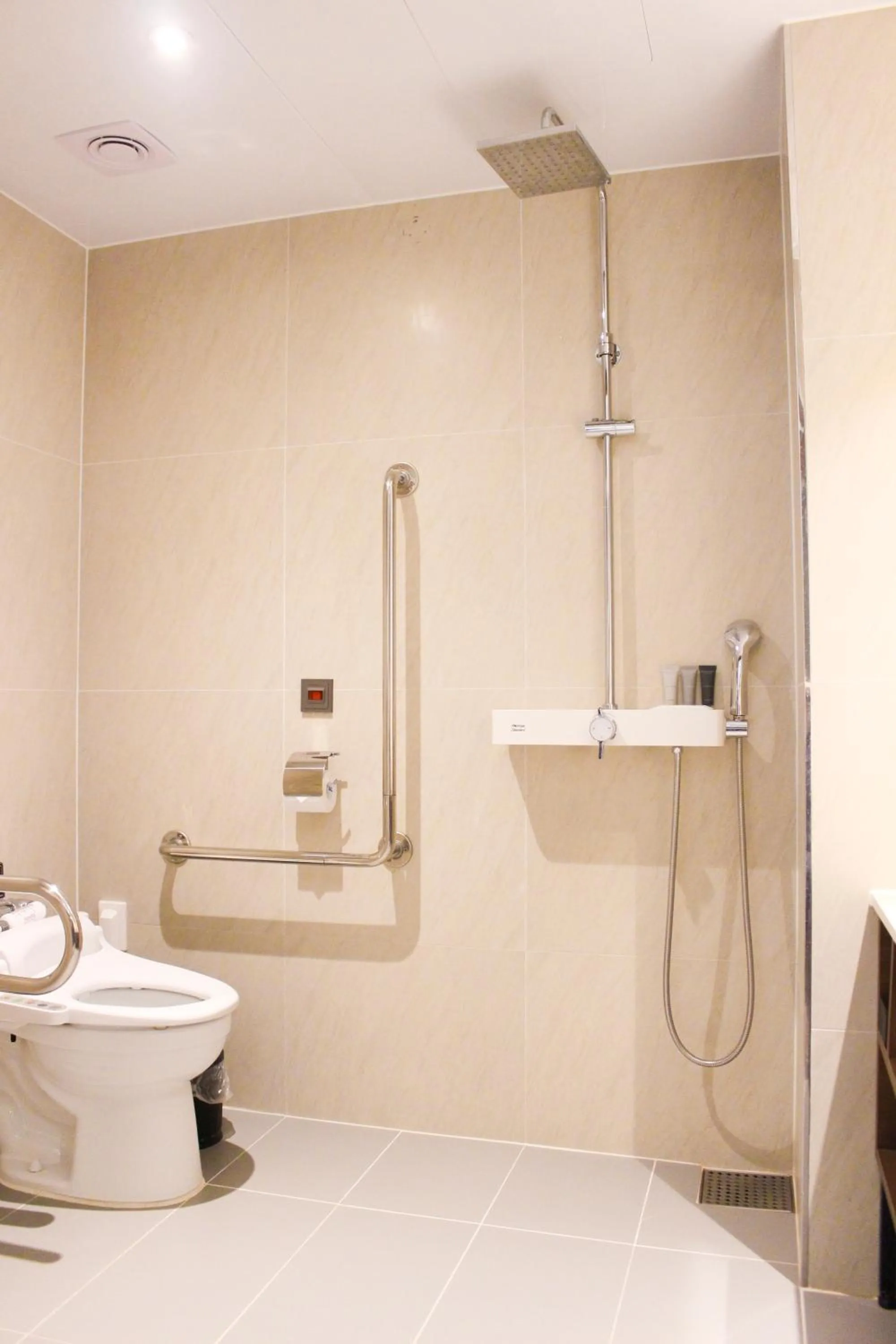 Bathroom in Ramada Encore by Wyndham Busan Haeundae