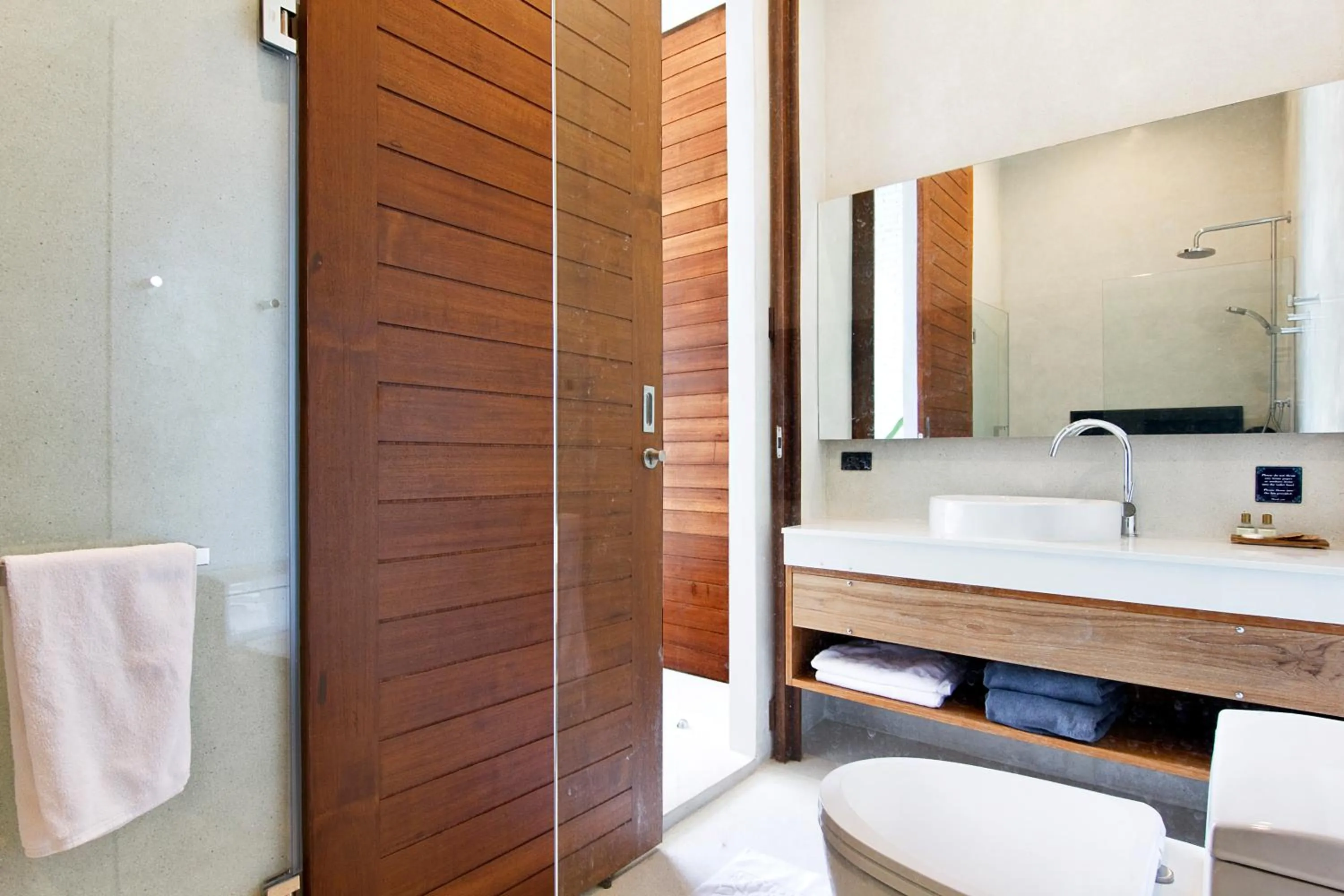 Toilet in Luxury Sea and Sunset View 4BR 4BA Pool Villa