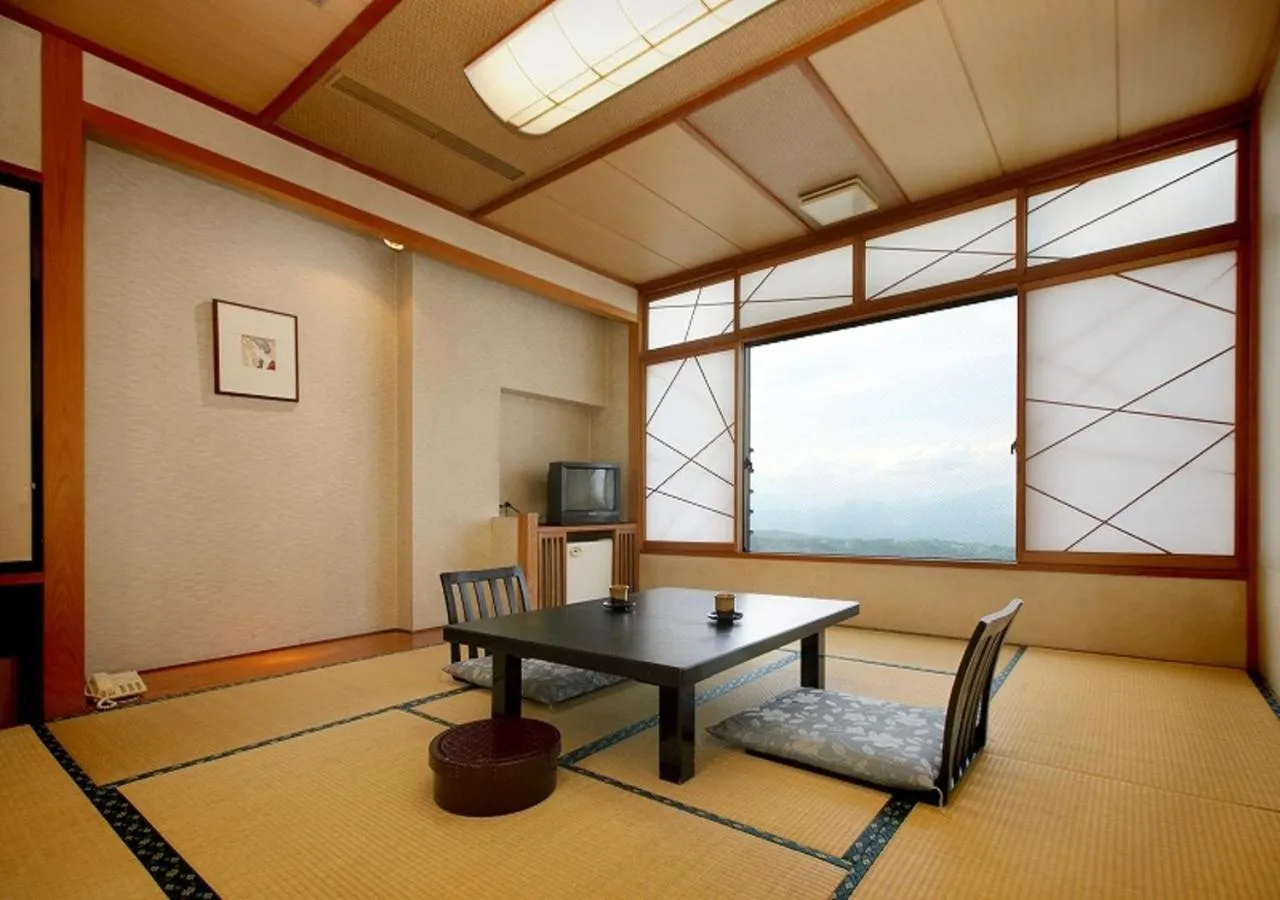 Mountain view in Ikaho Syusuien