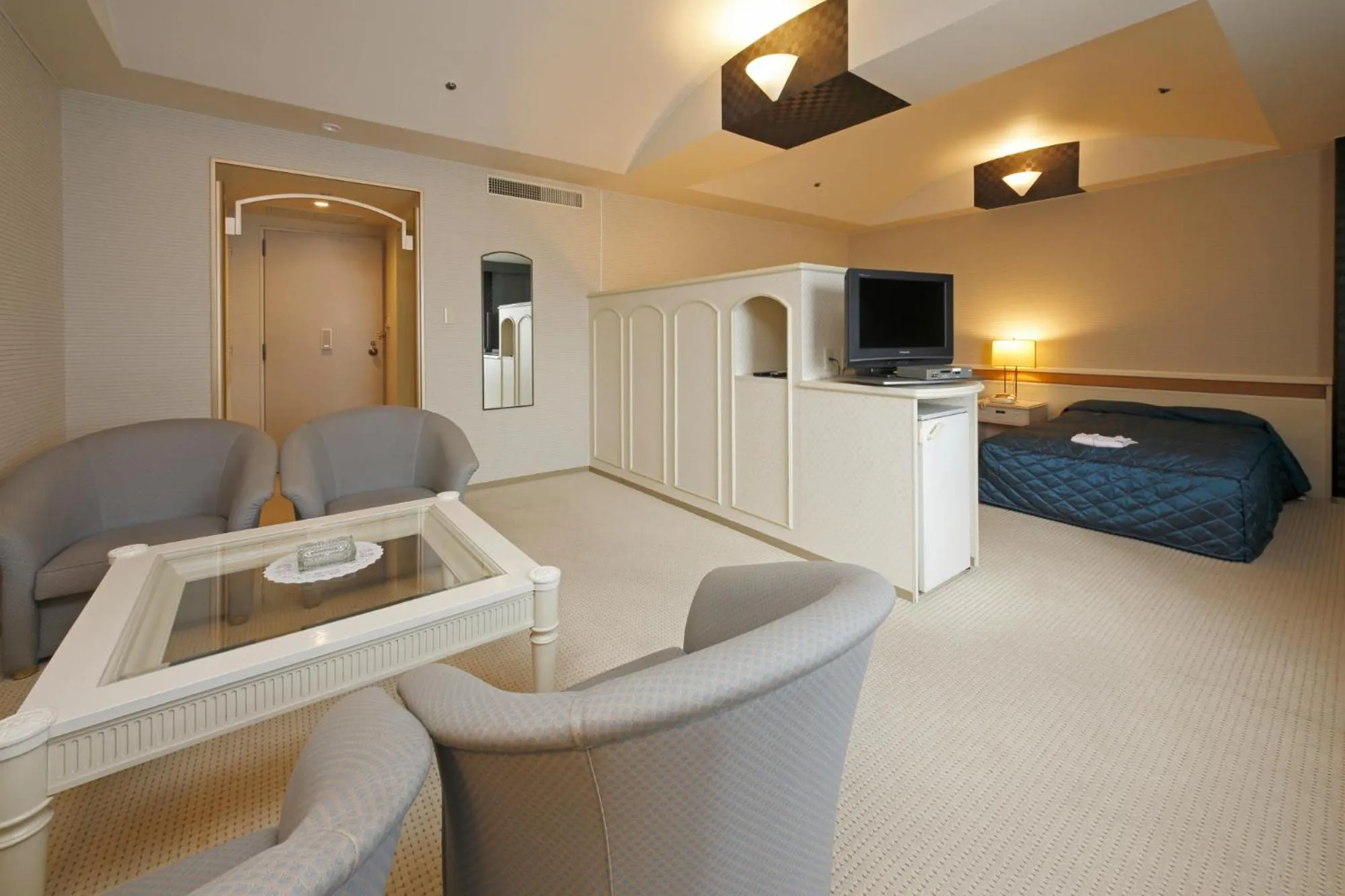 Bedroom, Bed in Sakaide Grand Hotel