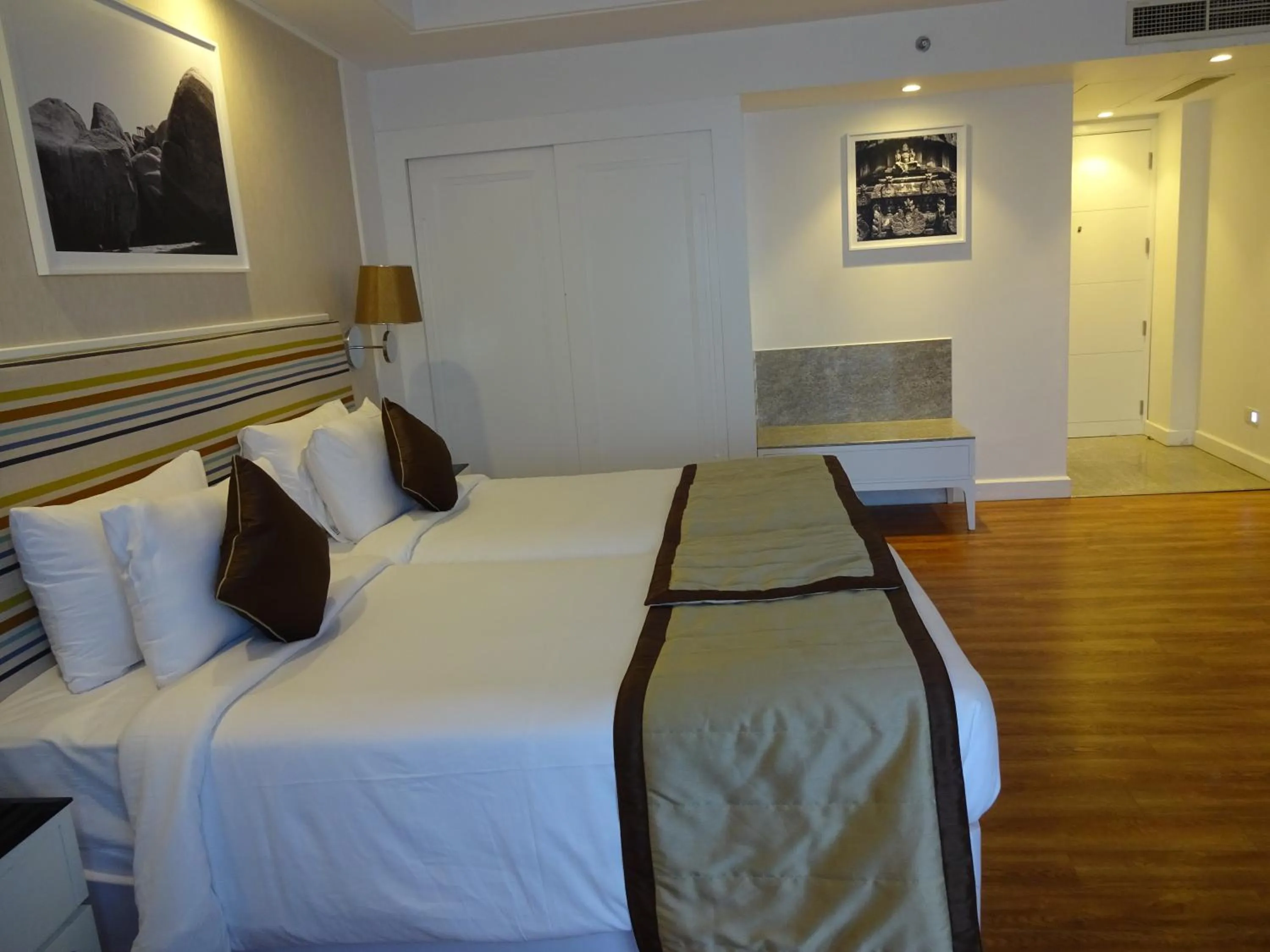 Bed in Amanora The Fern Pune, Series by Marriott