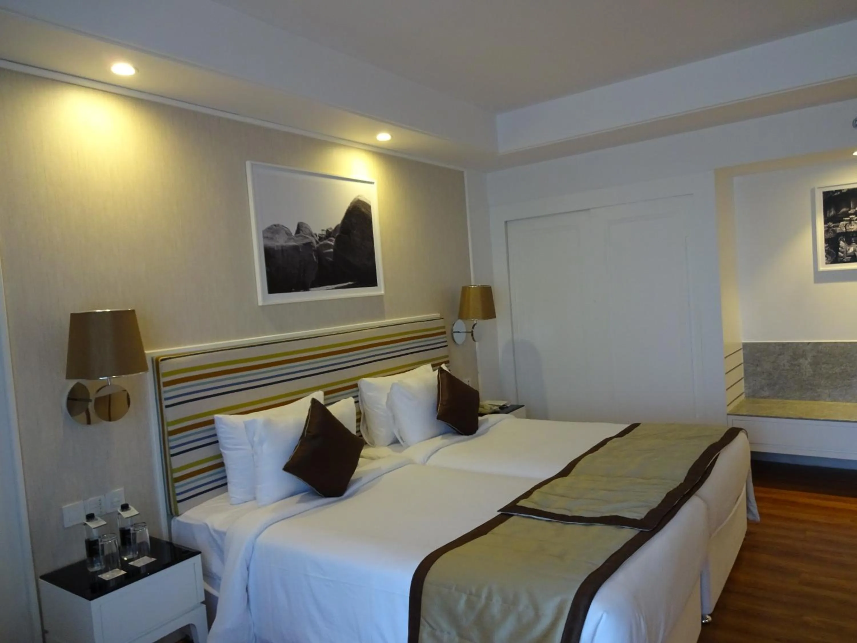 Photo of the whole room, Bed in Amanora The Fern Pune, Series by Marriott