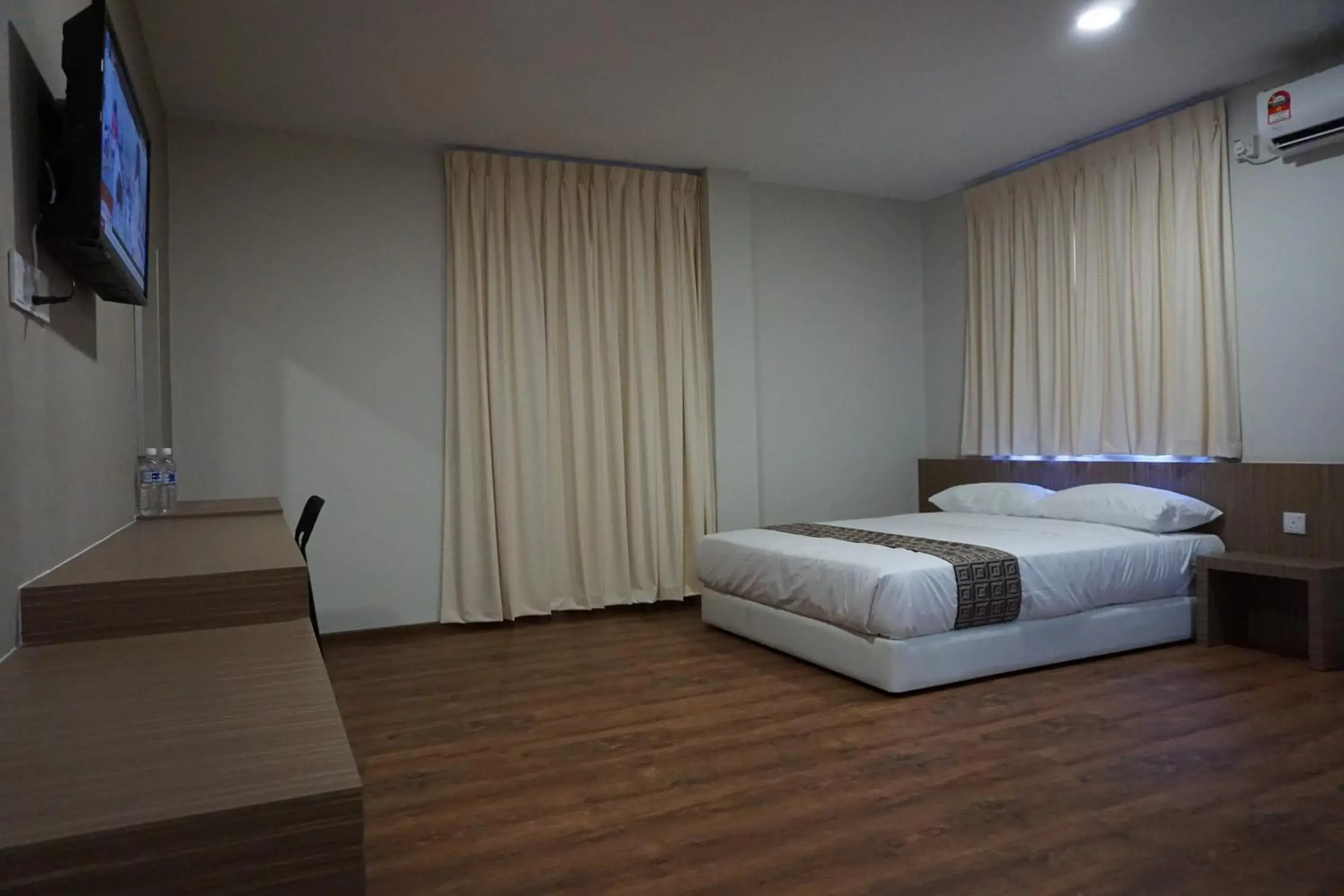 Large Double Room in Yew Hotel Large Double Room in Yew Hotel