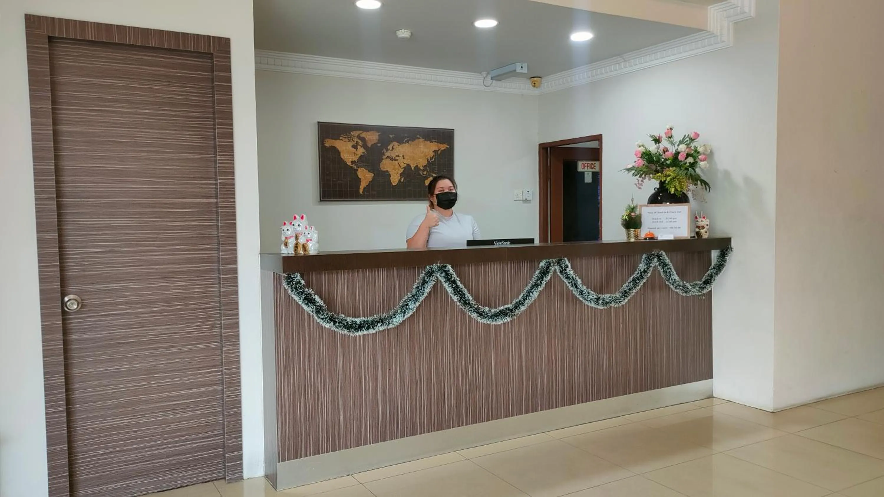 Lobby or reception in Yew Hotel