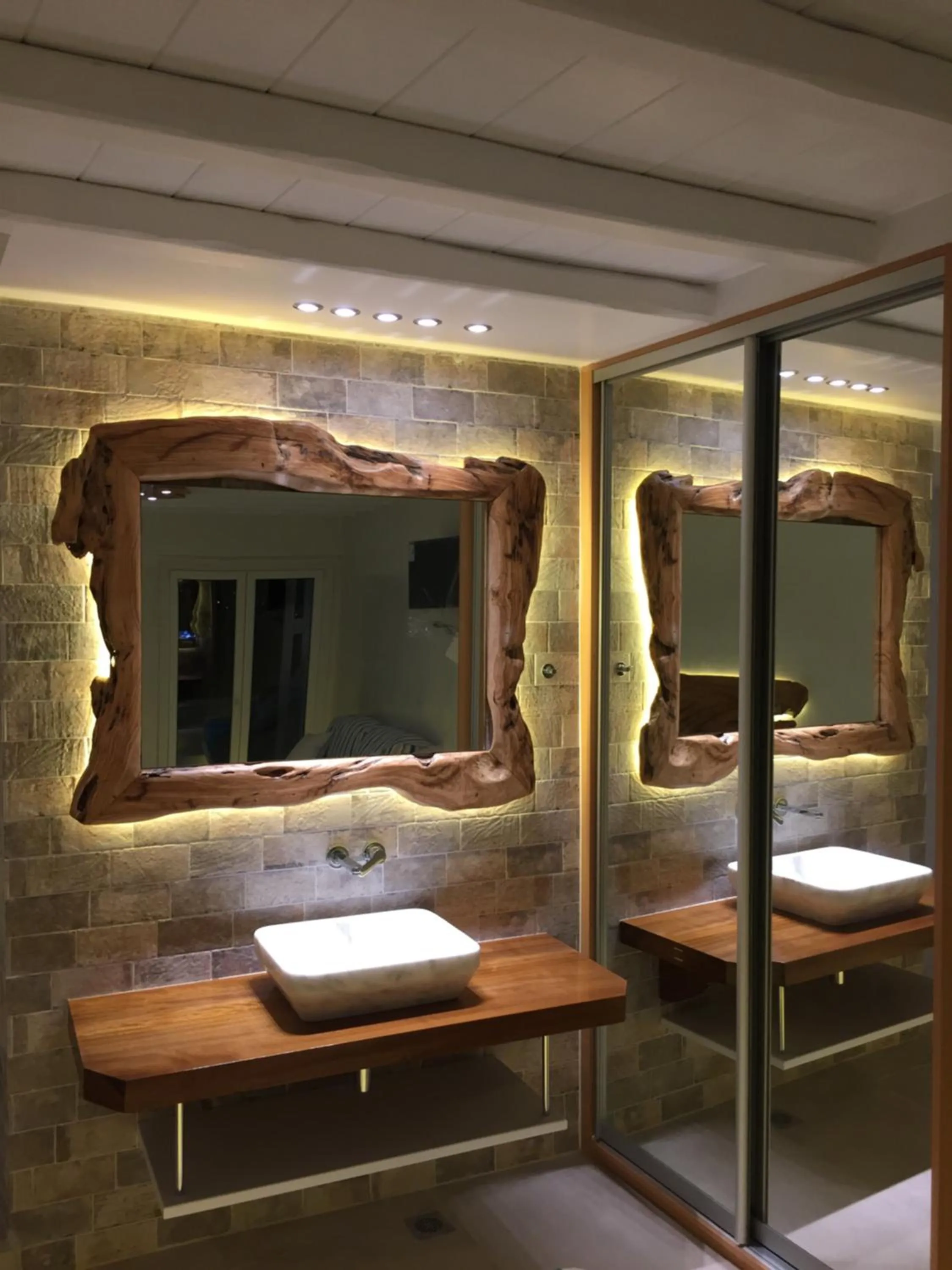 Decorative detail, Bed in Eternal Suites