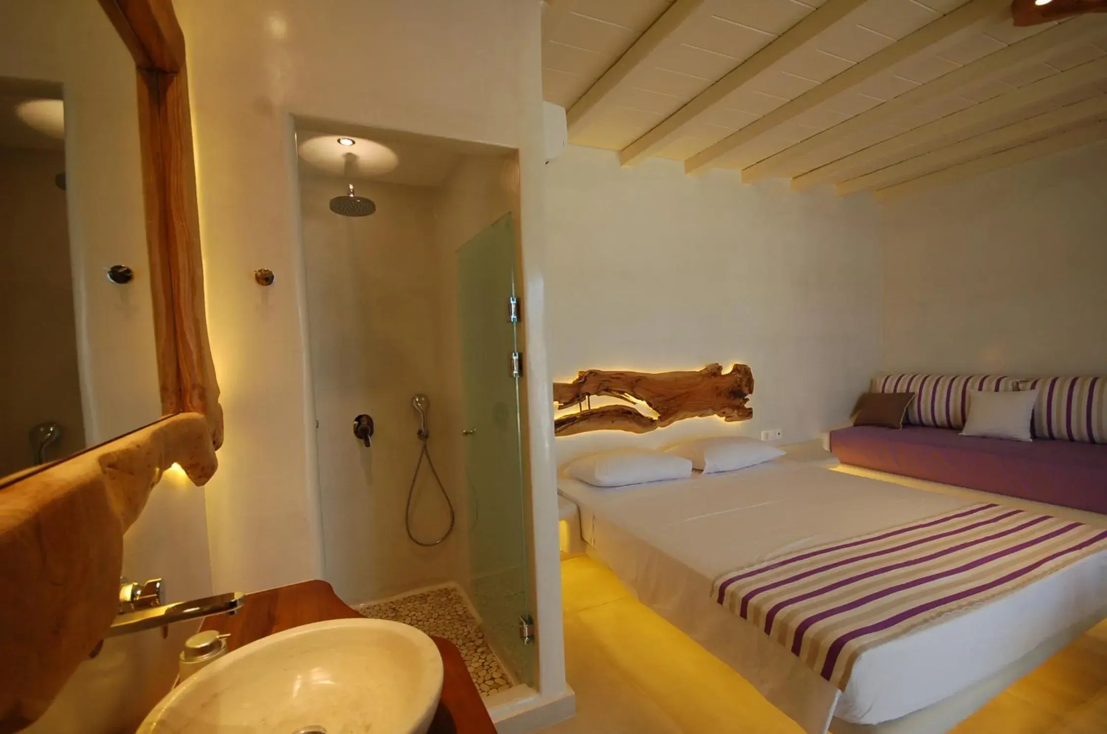 Junior suite with Plunge Pool & Sea view in Eternal Suites Junior suite with Plunge Pool & Sea view in Eternal Suites