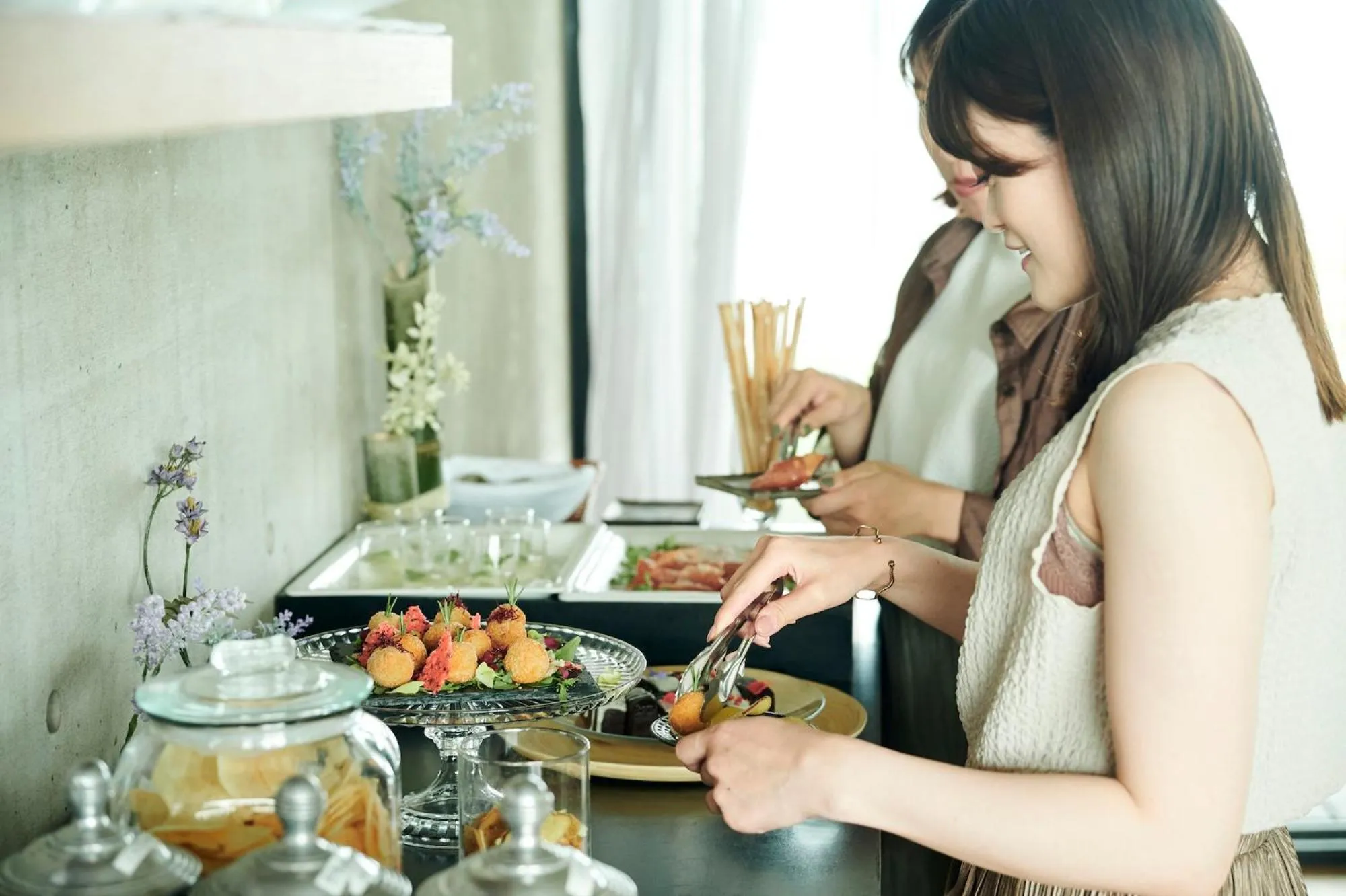Communal lounge/ TV room in Setre Marina Biwako
