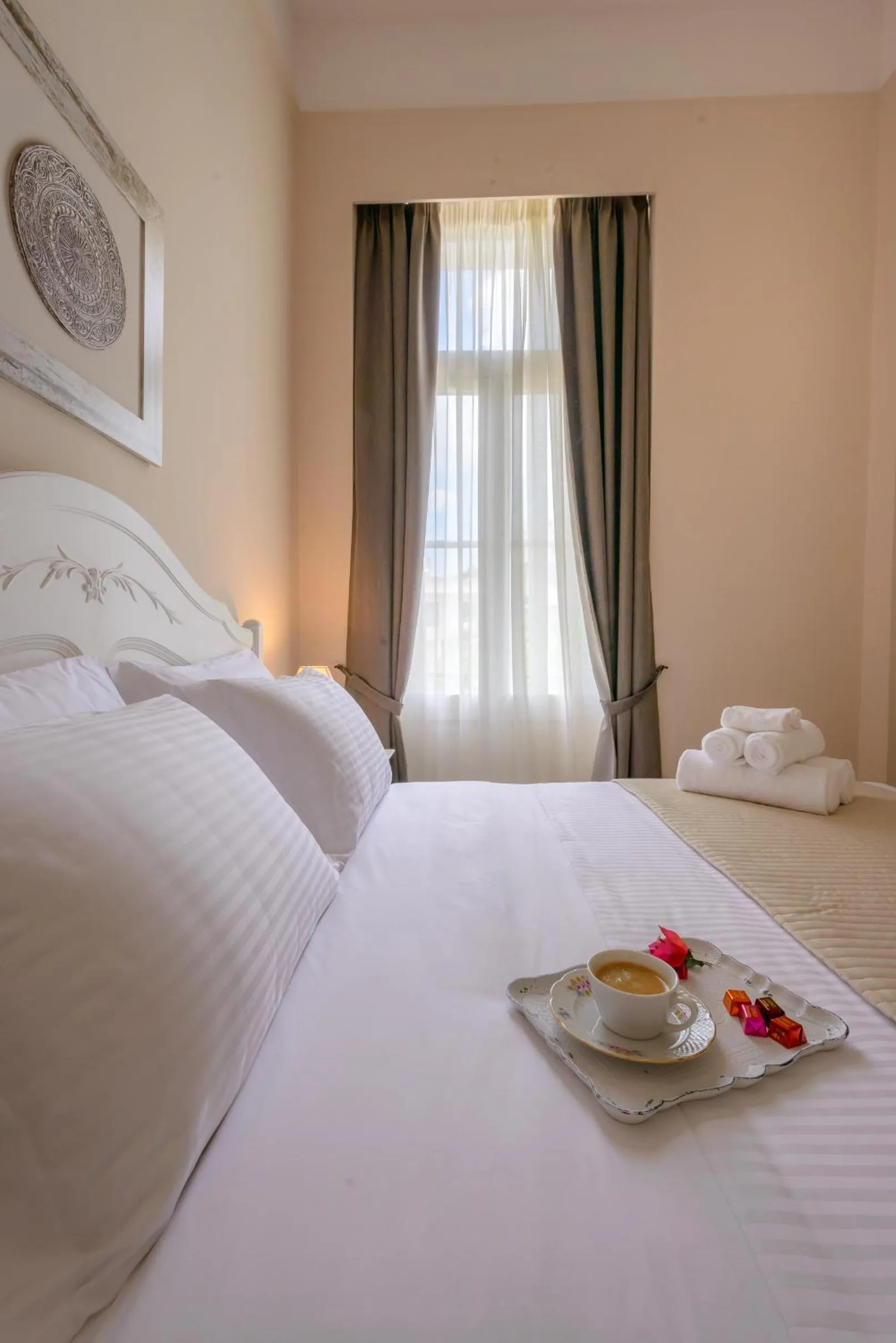 Food and drinks, Bed in Palladian Home