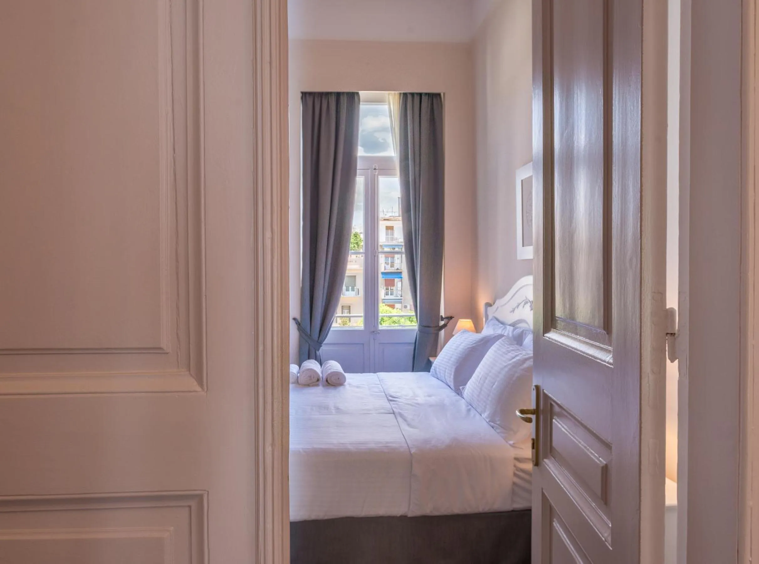 Decorative detail, Bed in Palladian Home