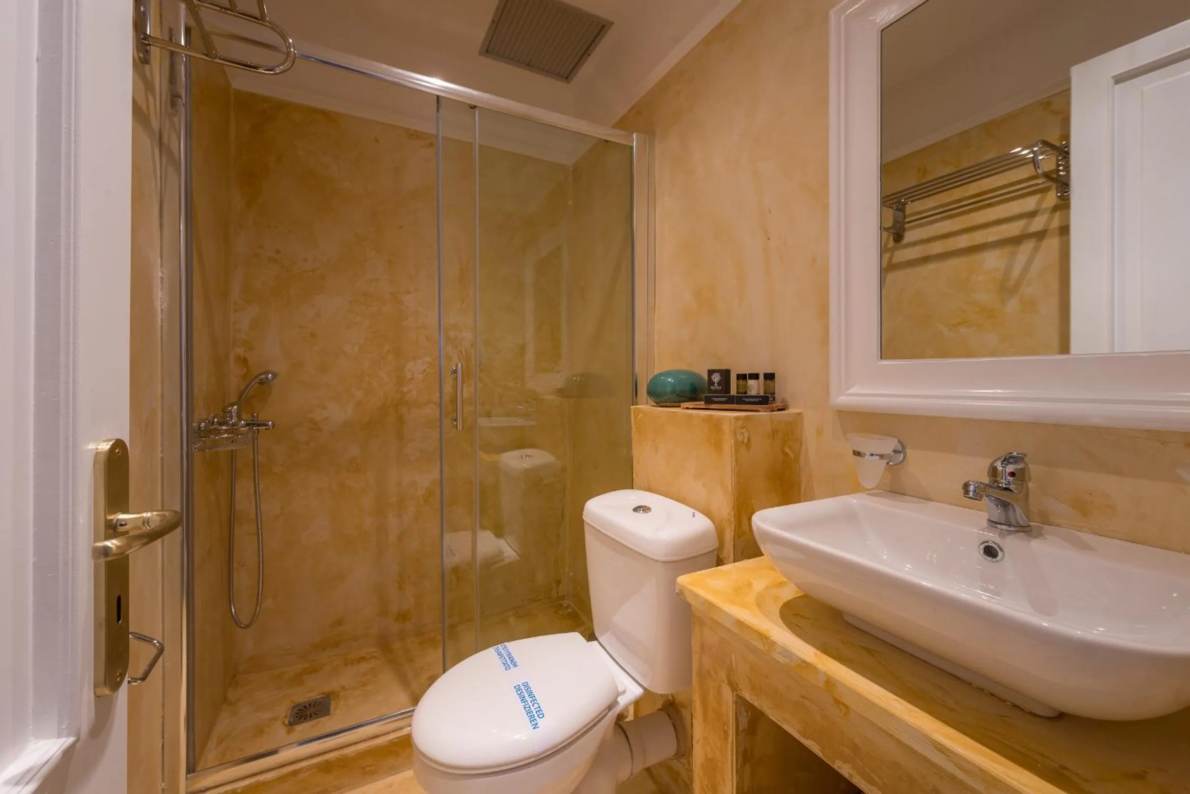 Bathroom in Palladian Home