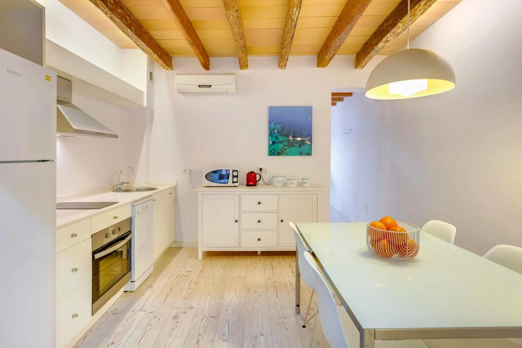 Kitchen or kitchenette in Urban Suites Palma - Turismo de Interior by PriorityVillas