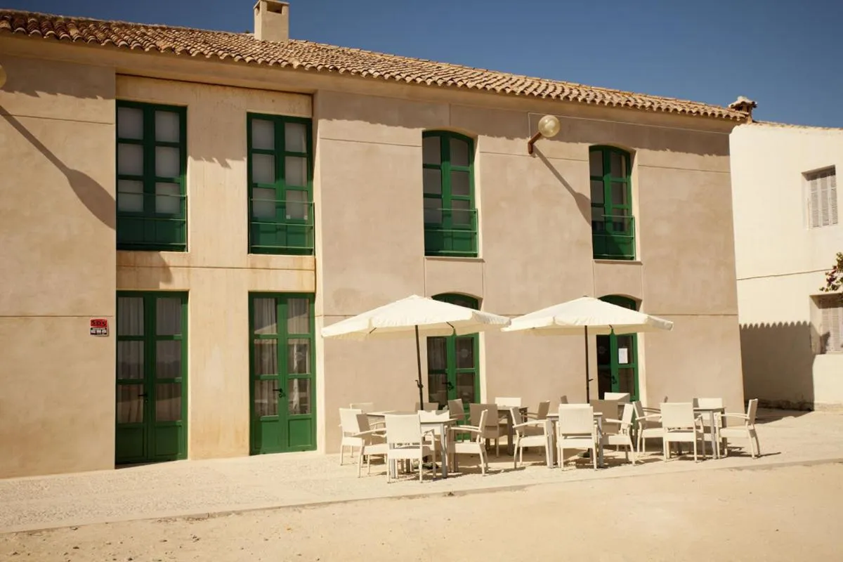 Facade/entrance in Boutique Isla Tabarca