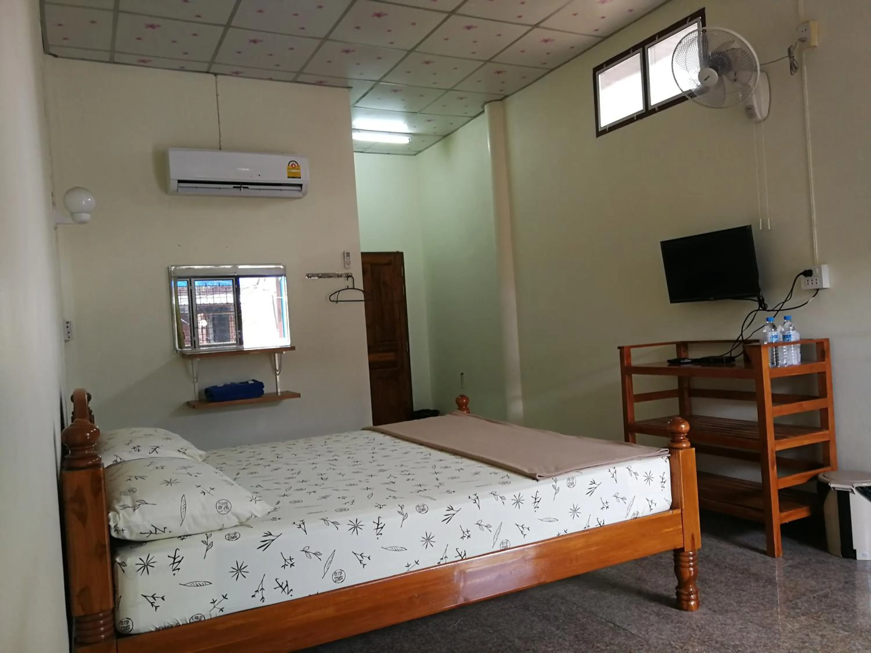 Bedroom, Bed in PuengLuang Hotel