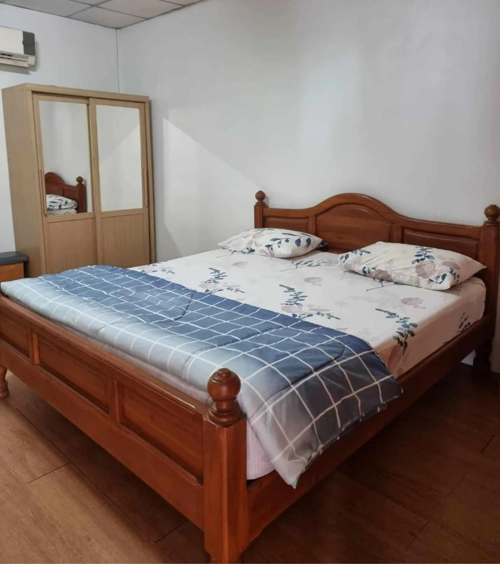 Bedroom, Bed in PuengLuang Hotel