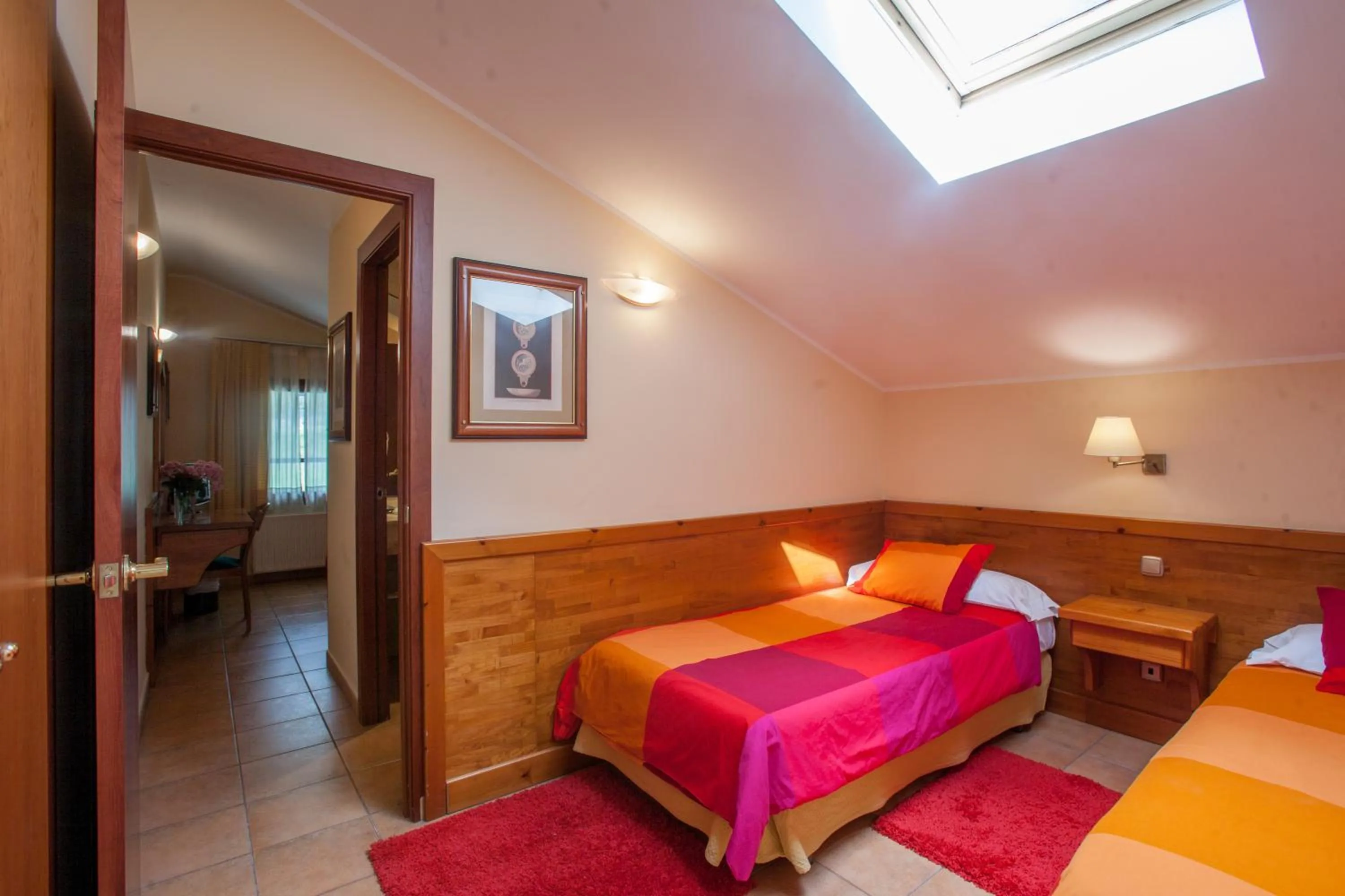 Day, Bed in Hotel Montané