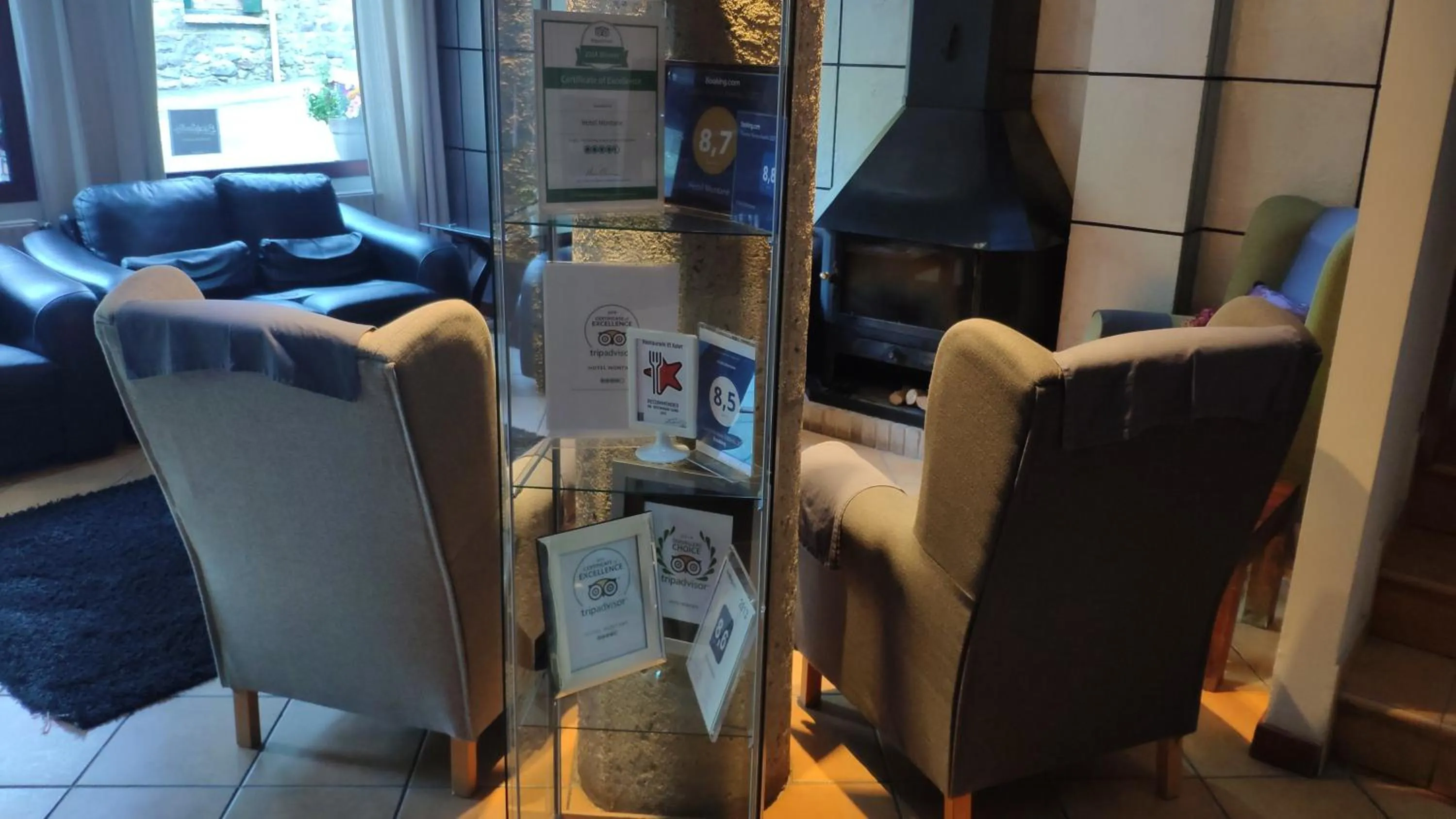 Lobby or reception in Hotel Montané