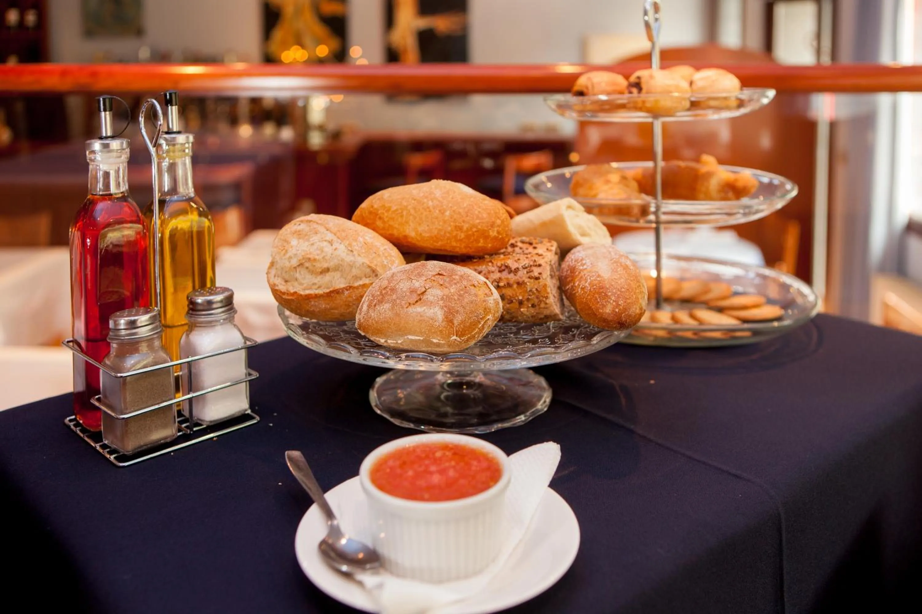 Food in Hotel Montané