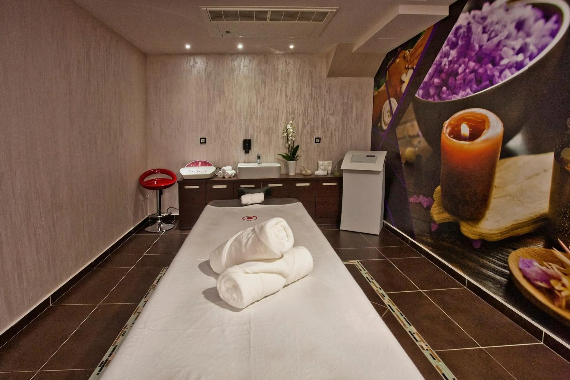 Massage in Wellness & Spa Hotel ACD