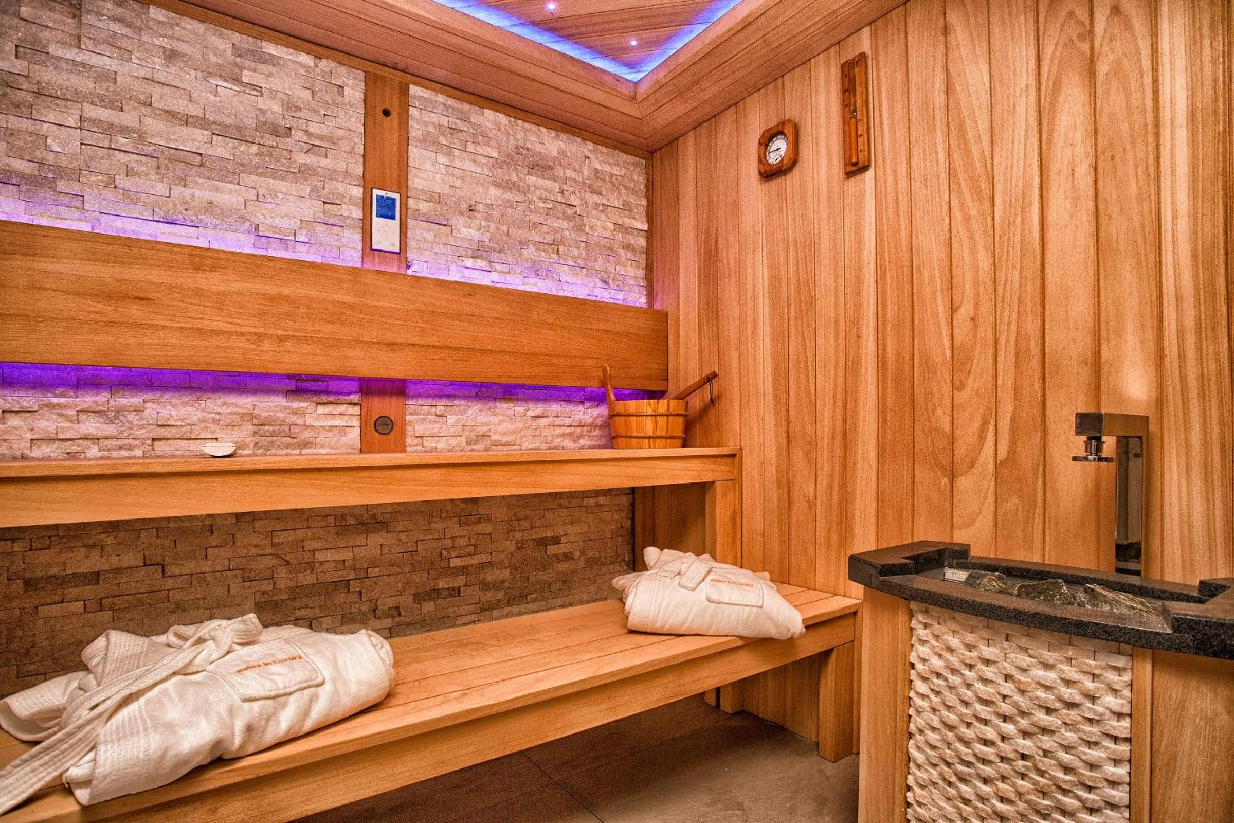 Spa and wellness centre/facilities in Wellness & Spa Hotel ACD