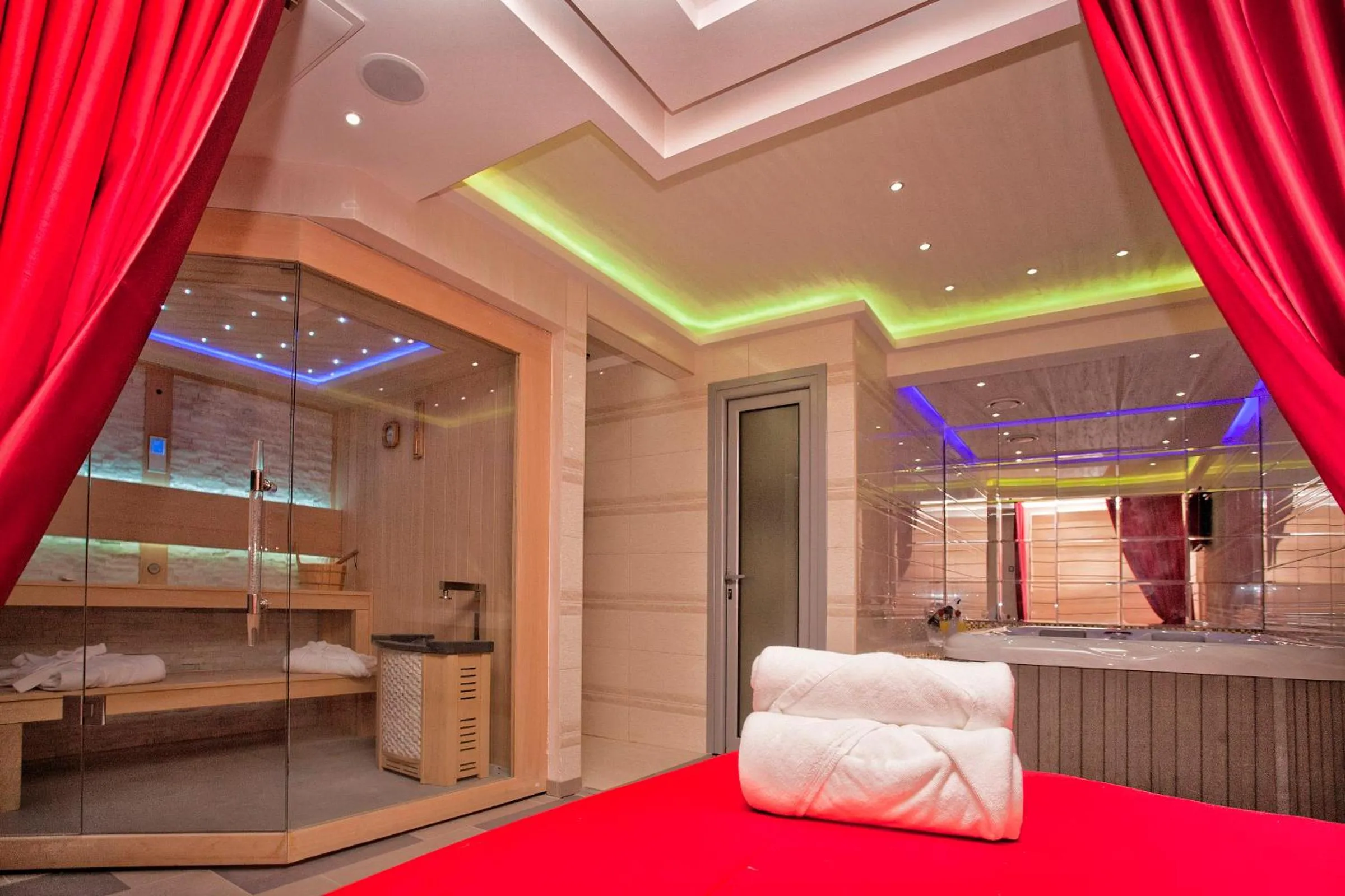 Activities, Bed in Wellness & Spa Hotel ACD