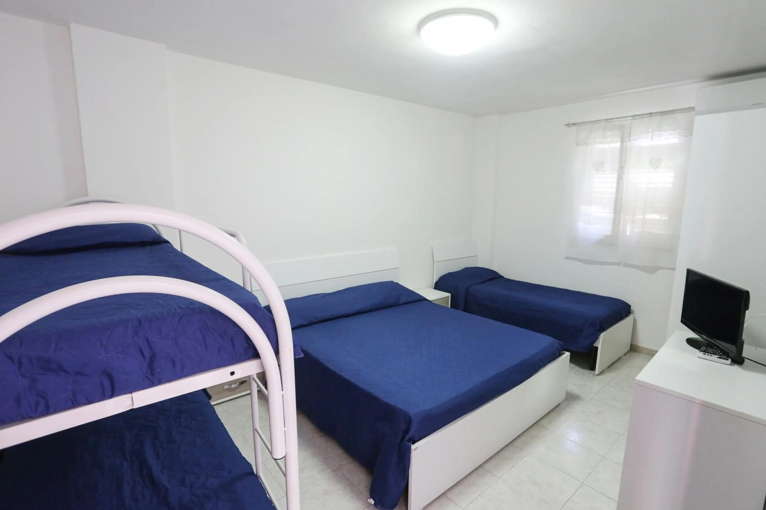 Bed in Camping Lido di Salerno