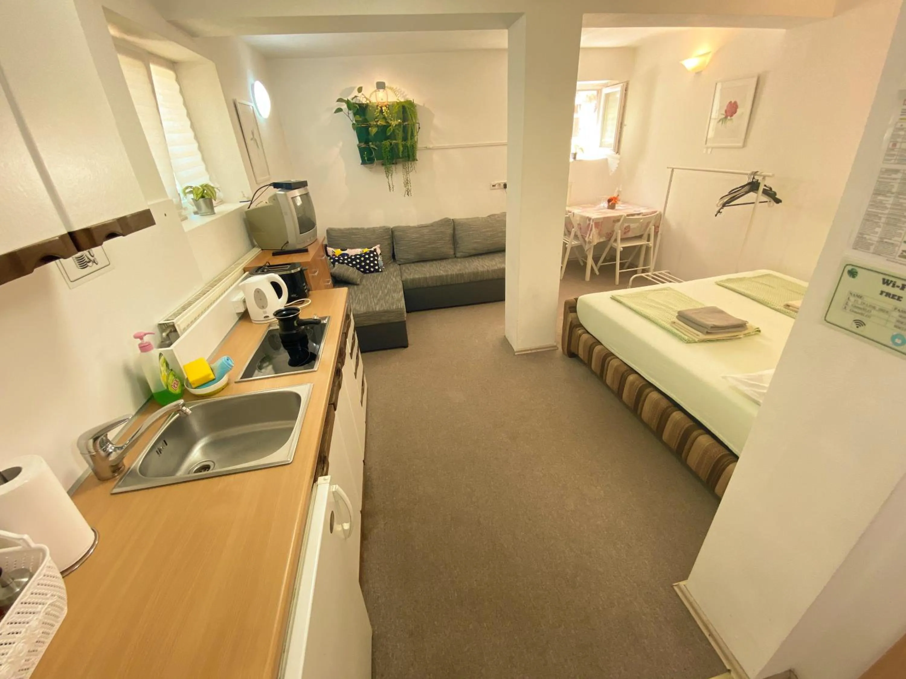 Family Guesthouse GreenSLO