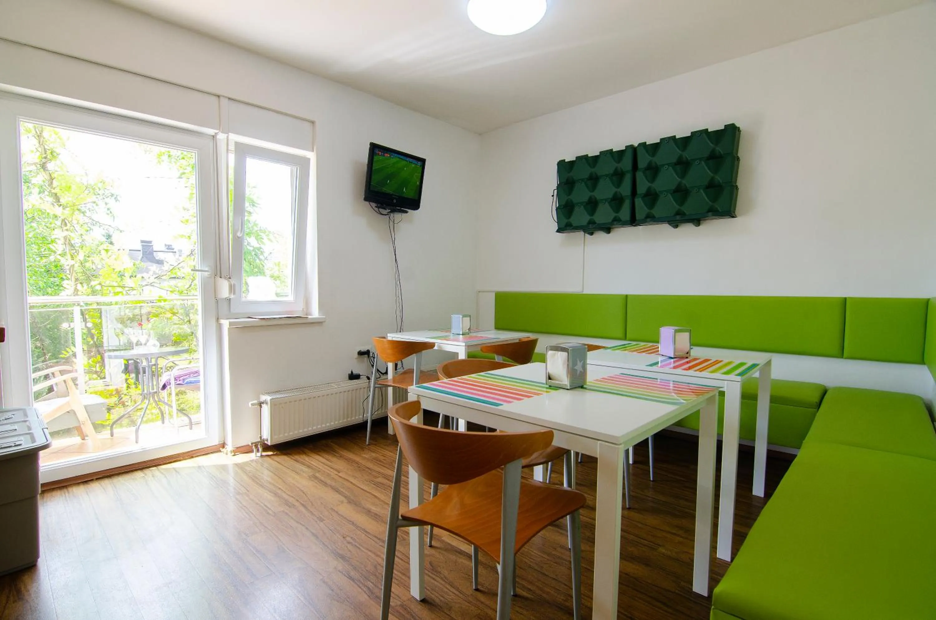 Kitchen or kitchenette in Family Guesthouse GreenSLO