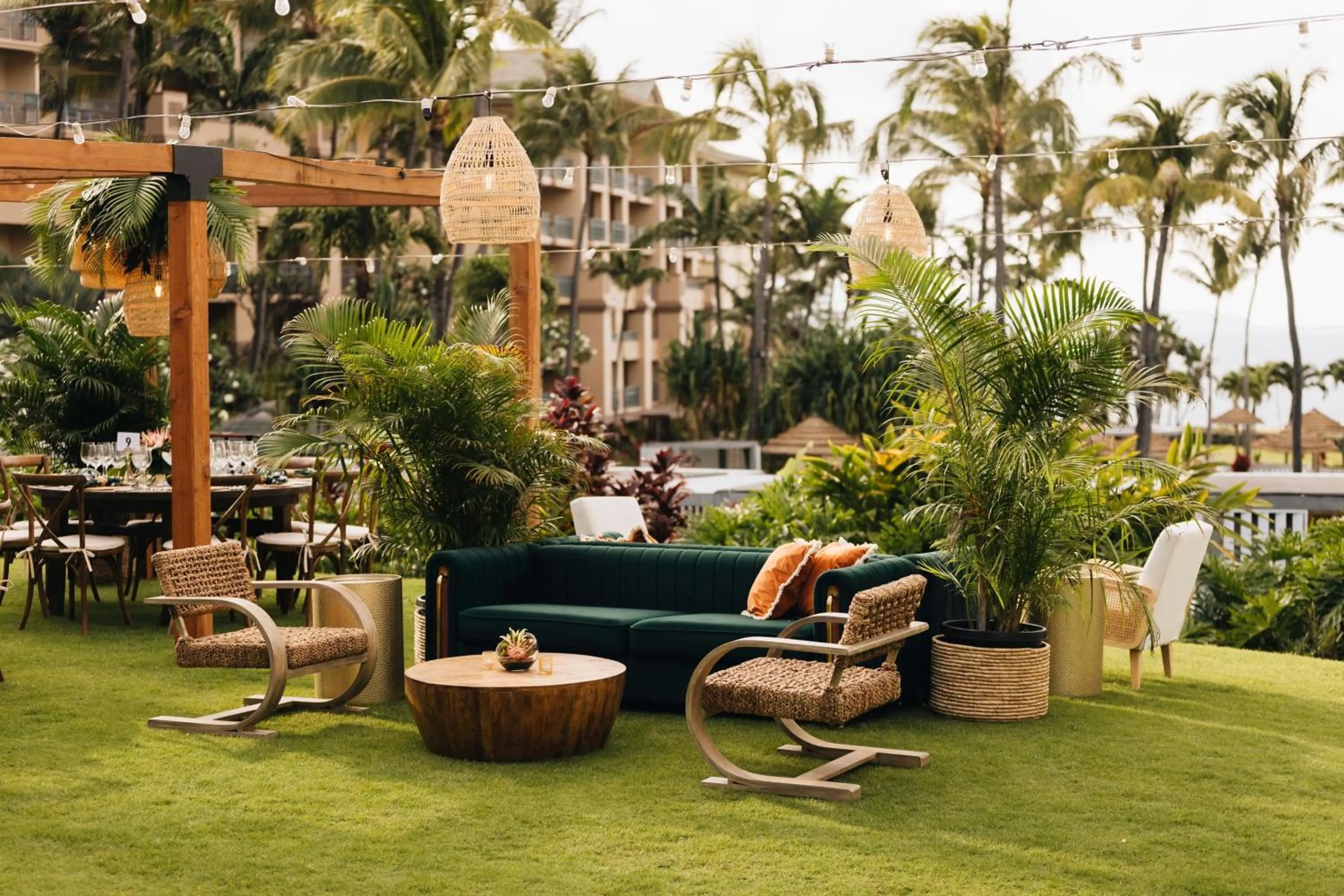 Lounge or bar in The Ritz-Carlton Maui, Kapalua