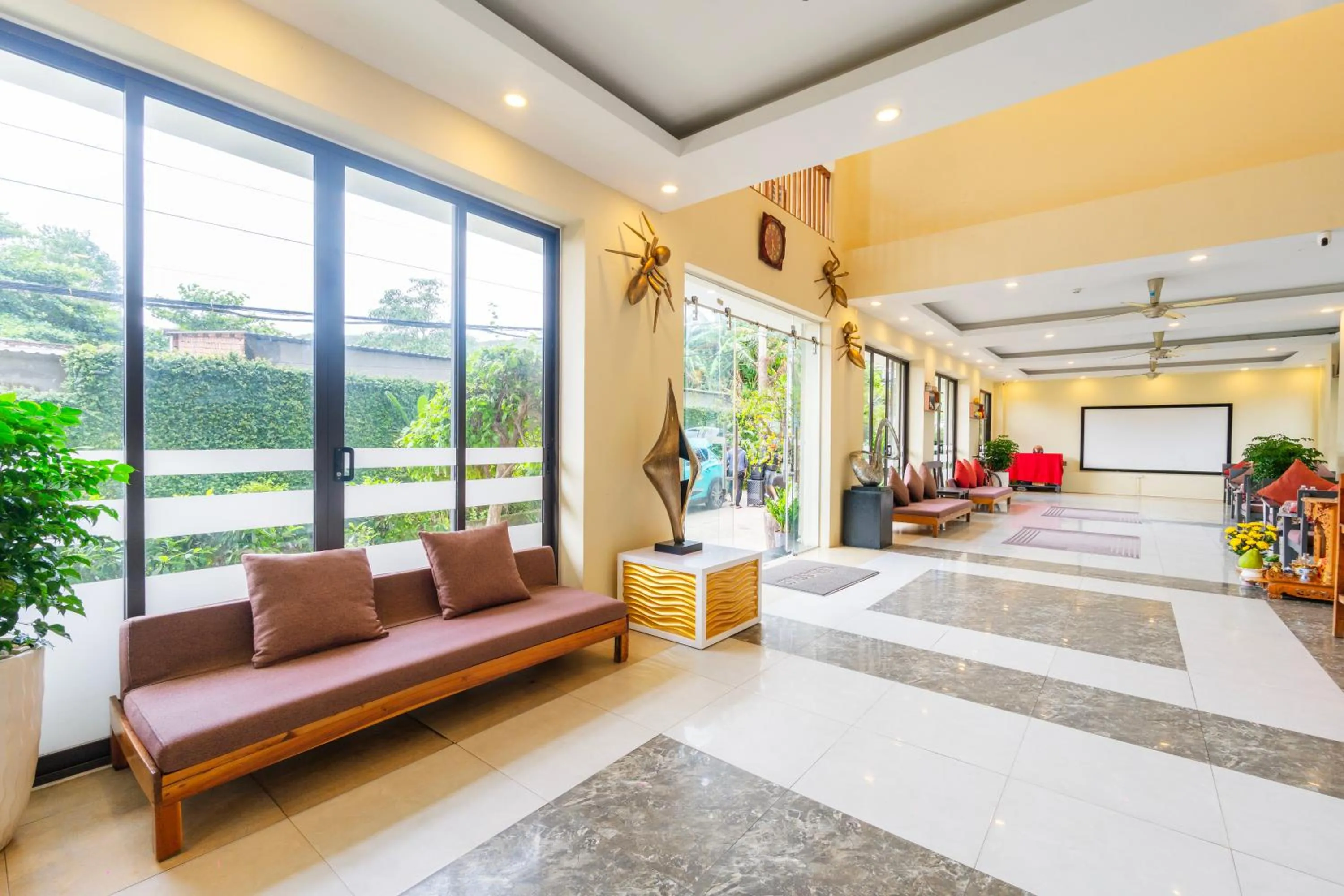 Seating area in Golden Daisy Hotel Phu Quoc