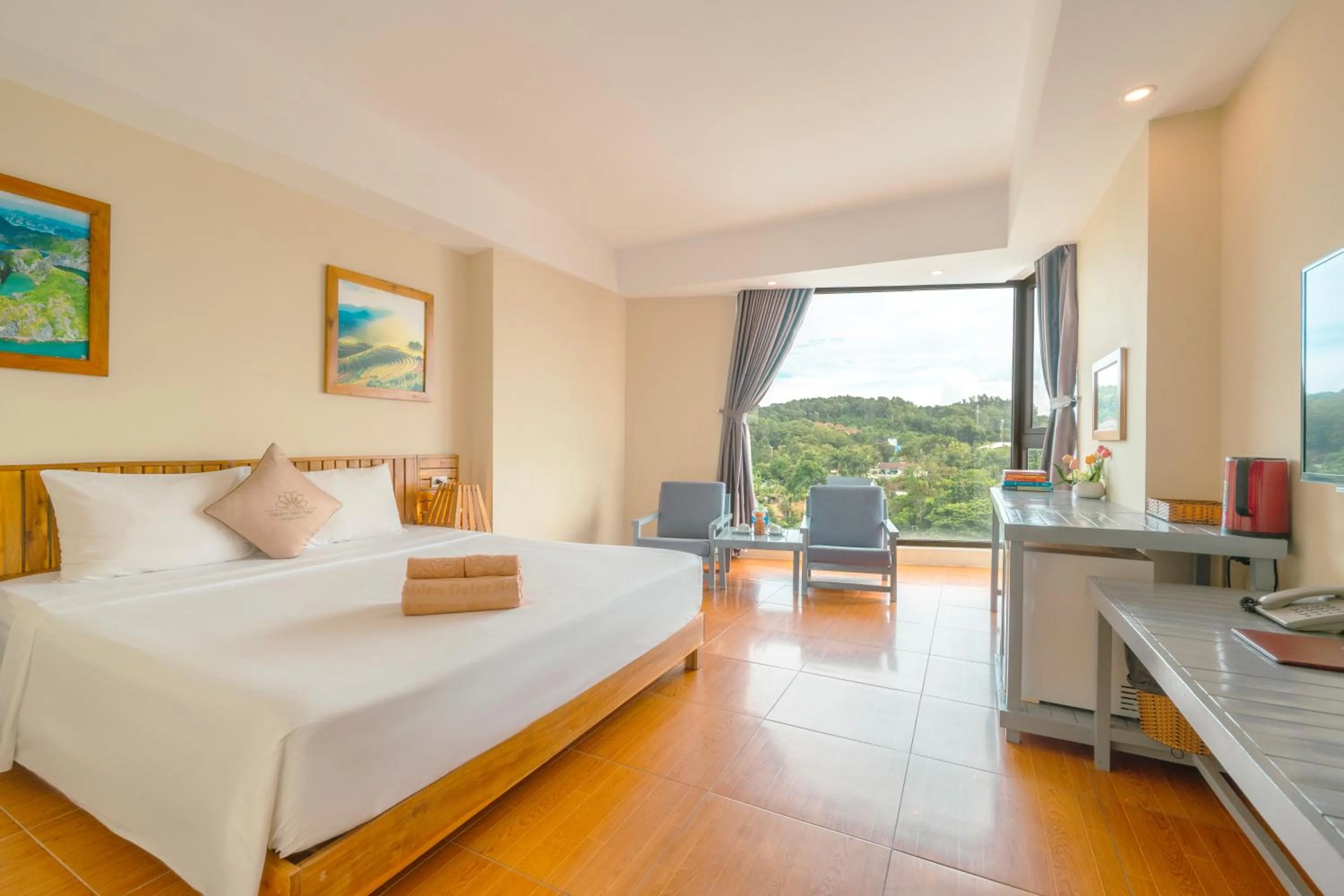 Natural landscape, Bed in Golden Daisy Hotel Phu Quoc