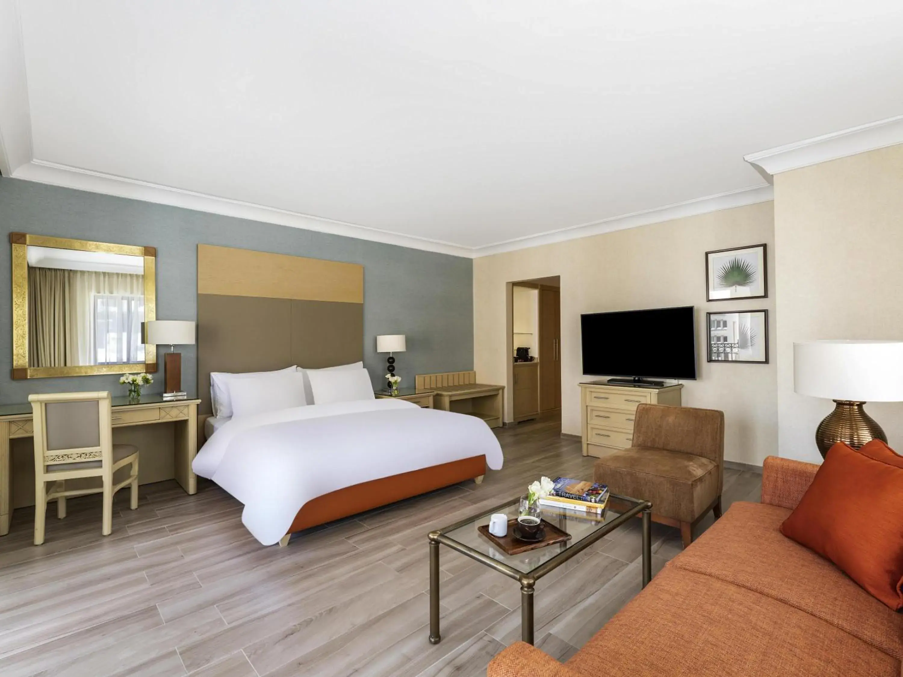 Junior King Suite in Mövenpick Resort Petra Junior King Suite in Mövenpick Resort Petra