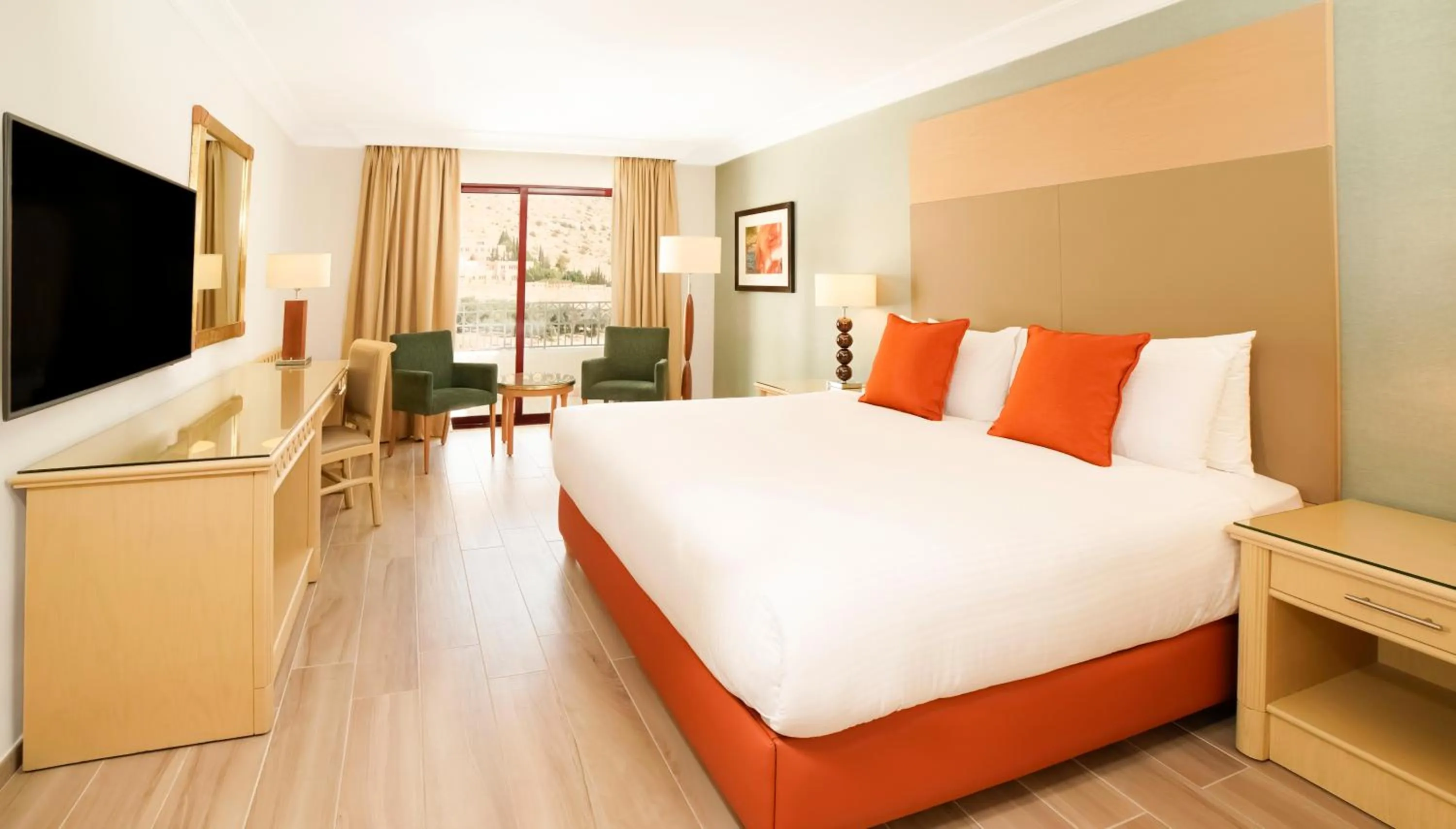 Photo of the whole room, Bed in Mövenpick Resort Petra