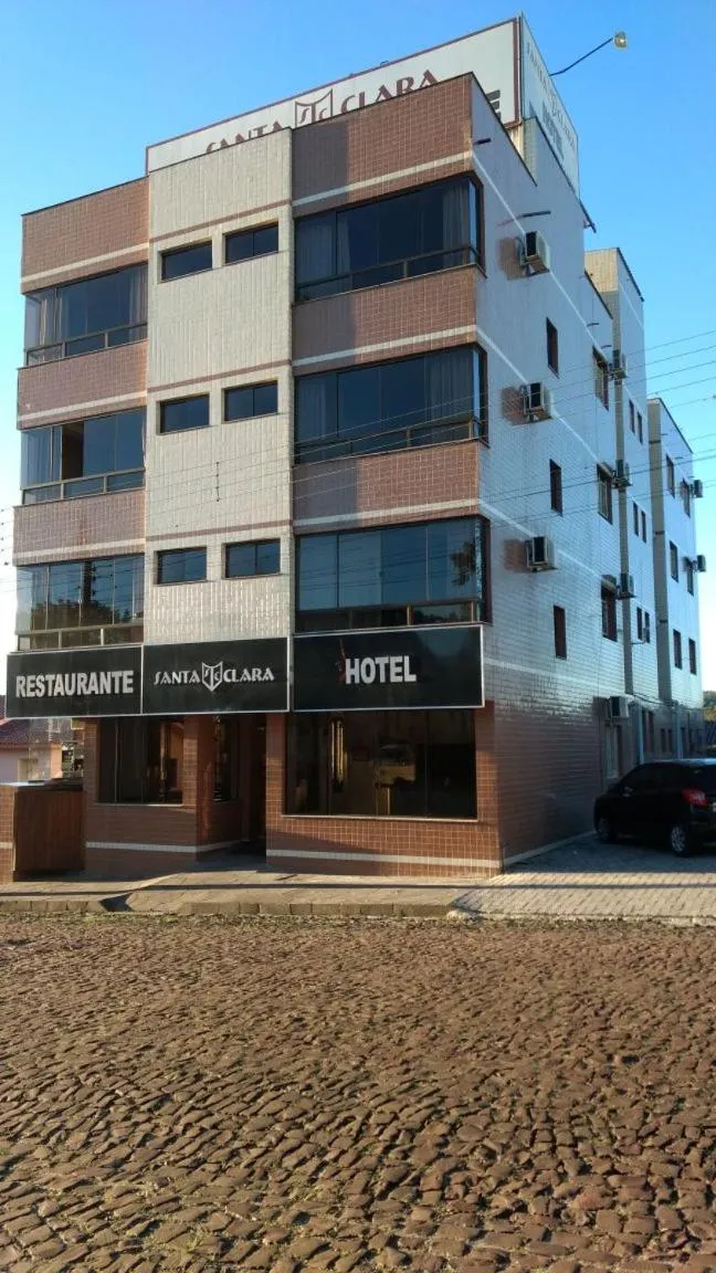 Santa Clara Hotel e Restaurante