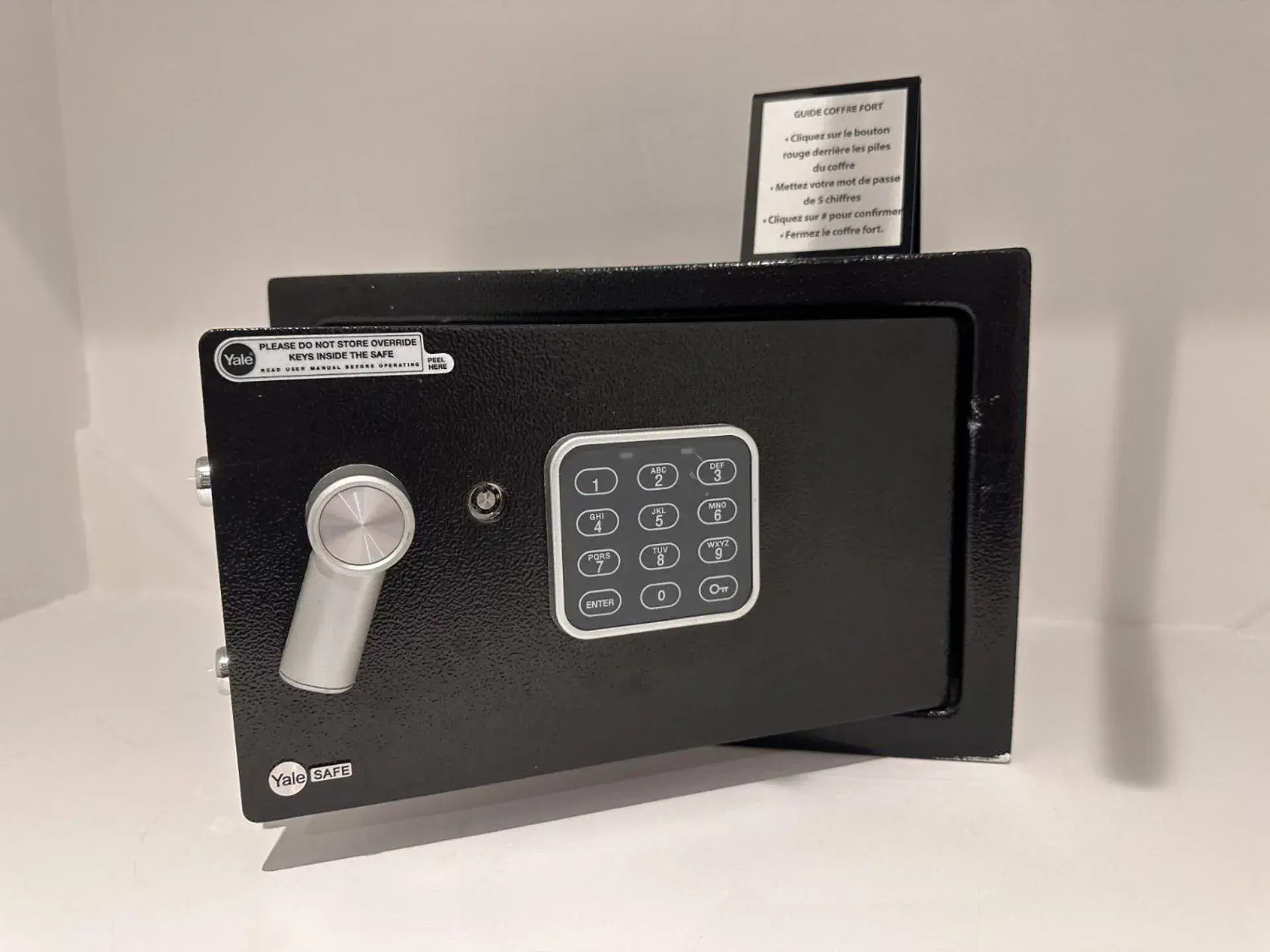 Suite with Terrace in RENT-INN Suites Hotel Suite with Terrace in RENT-INN Suites Hotel