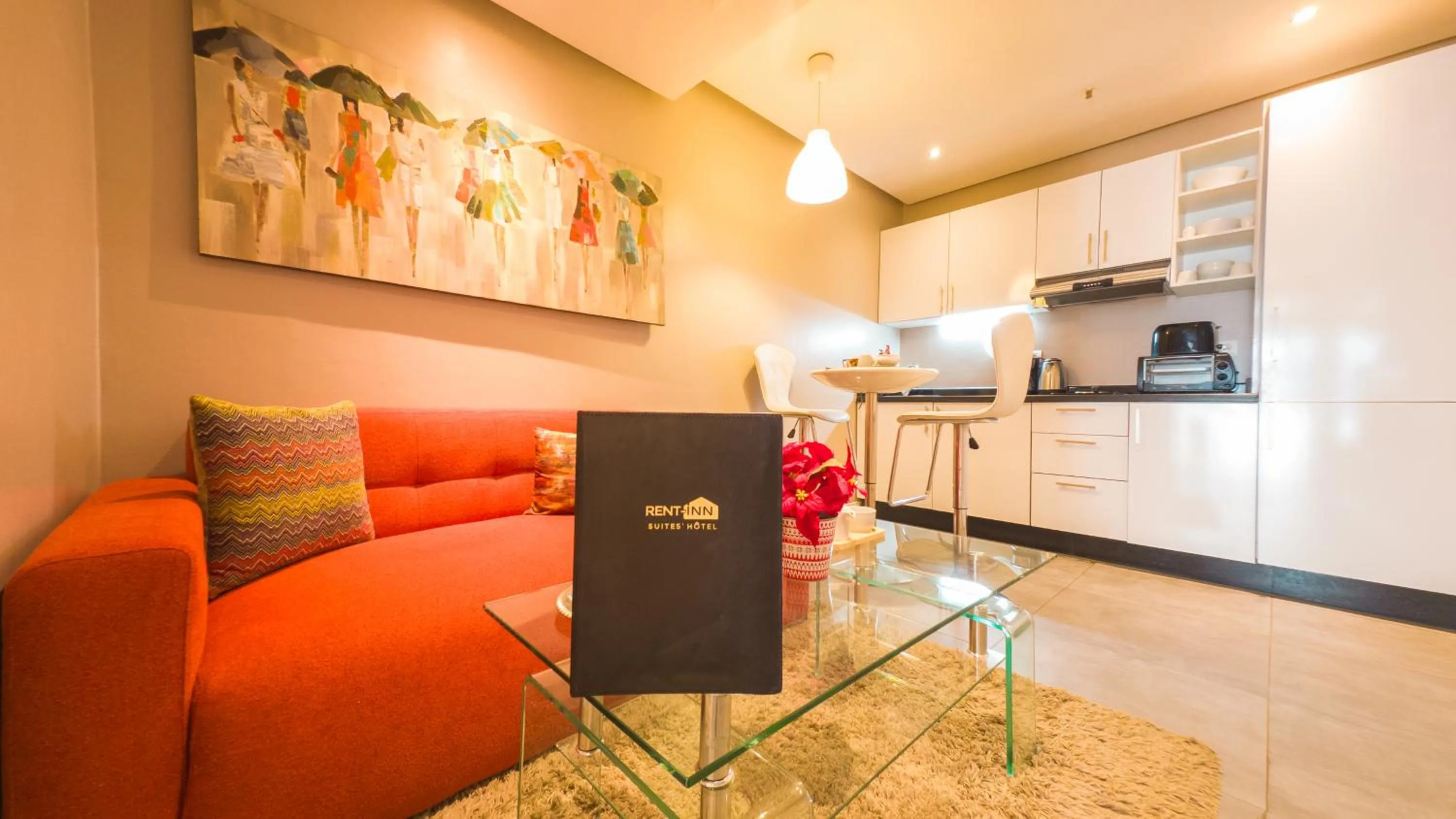 Living room in RENT-INN Suites Hotel