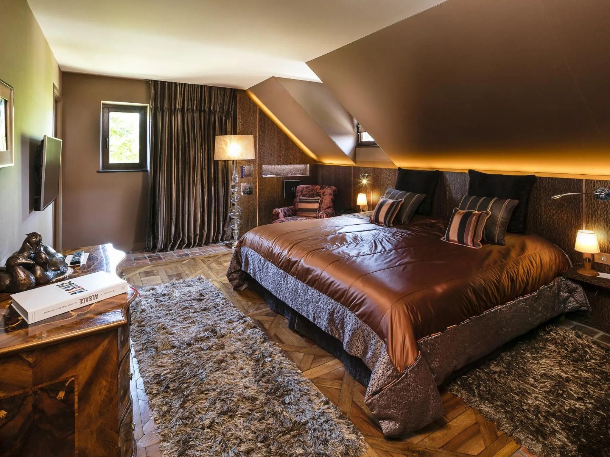 Photo of the whole room, Bed in Hotel des Berges, Restaurant Gastronomique & Spa