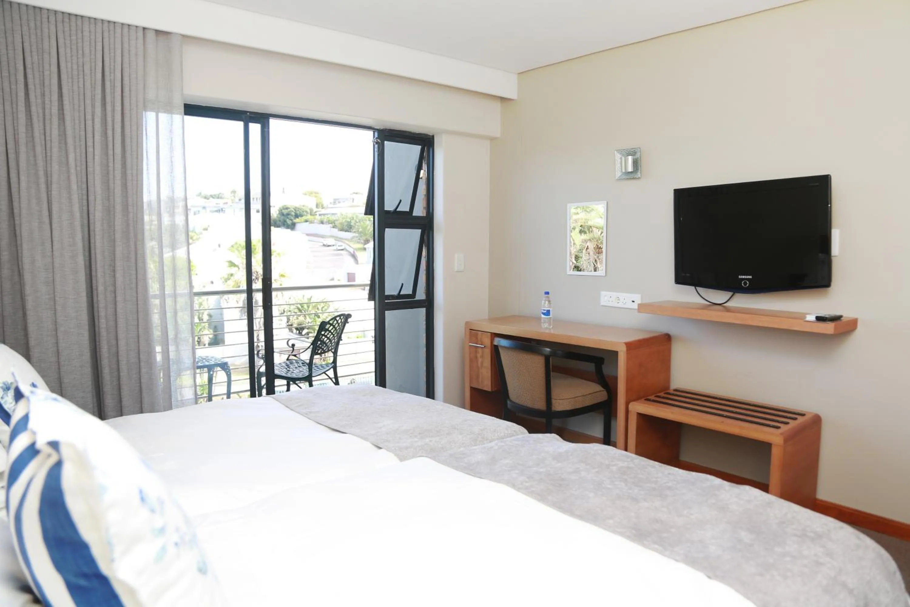 Patio, Bed in Blue Lagoon Hotel and Conference Centre