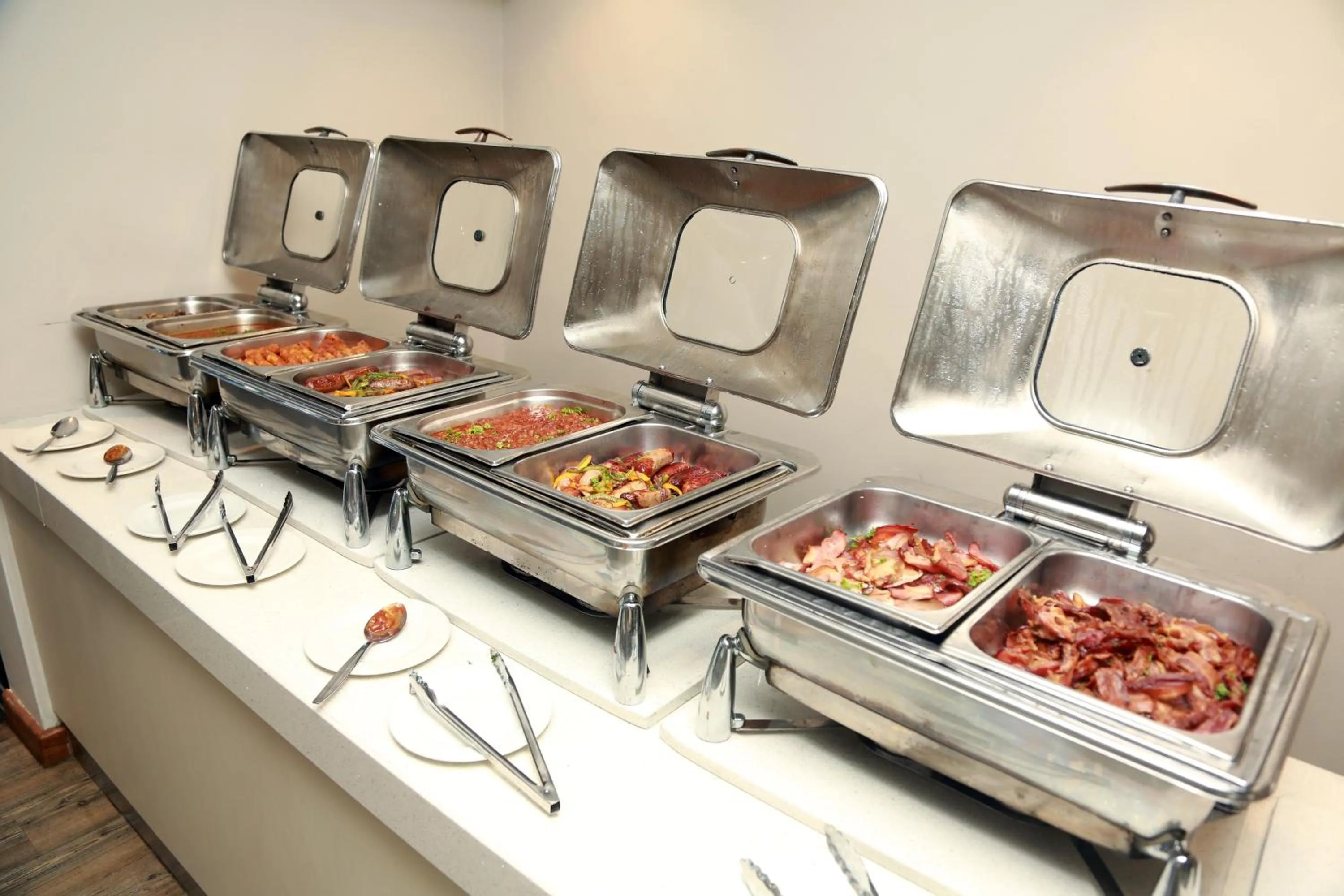 Restaurant/places to eat in Blue Lagoon Hotel and Conference Centre