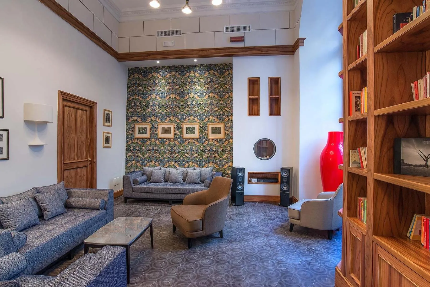 Entertainment in Hotel Damaso