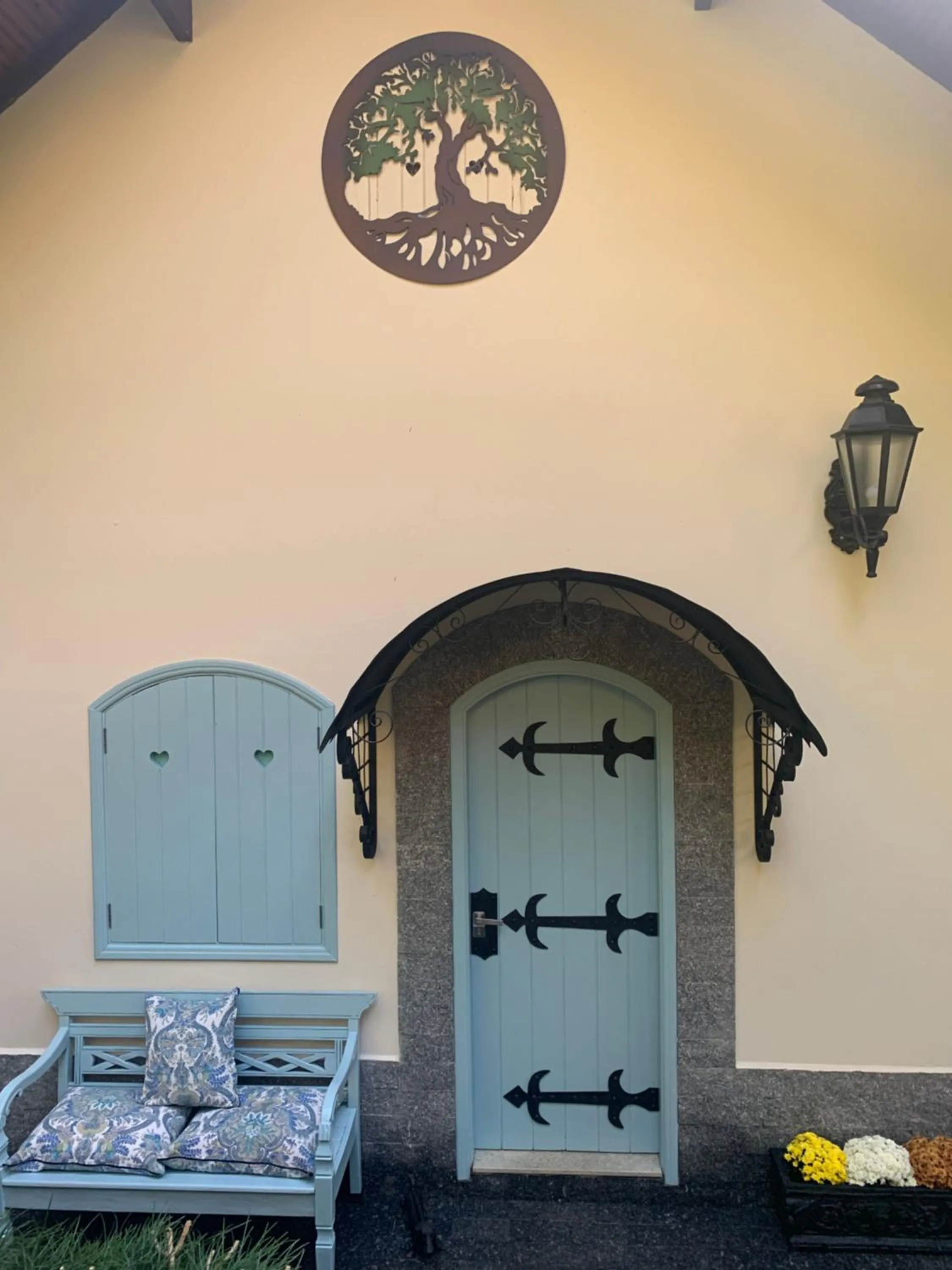 Facade/entrance in Hospedagem Casadalee chalé com piscina privativa aquecida e Apartamento sem piscina