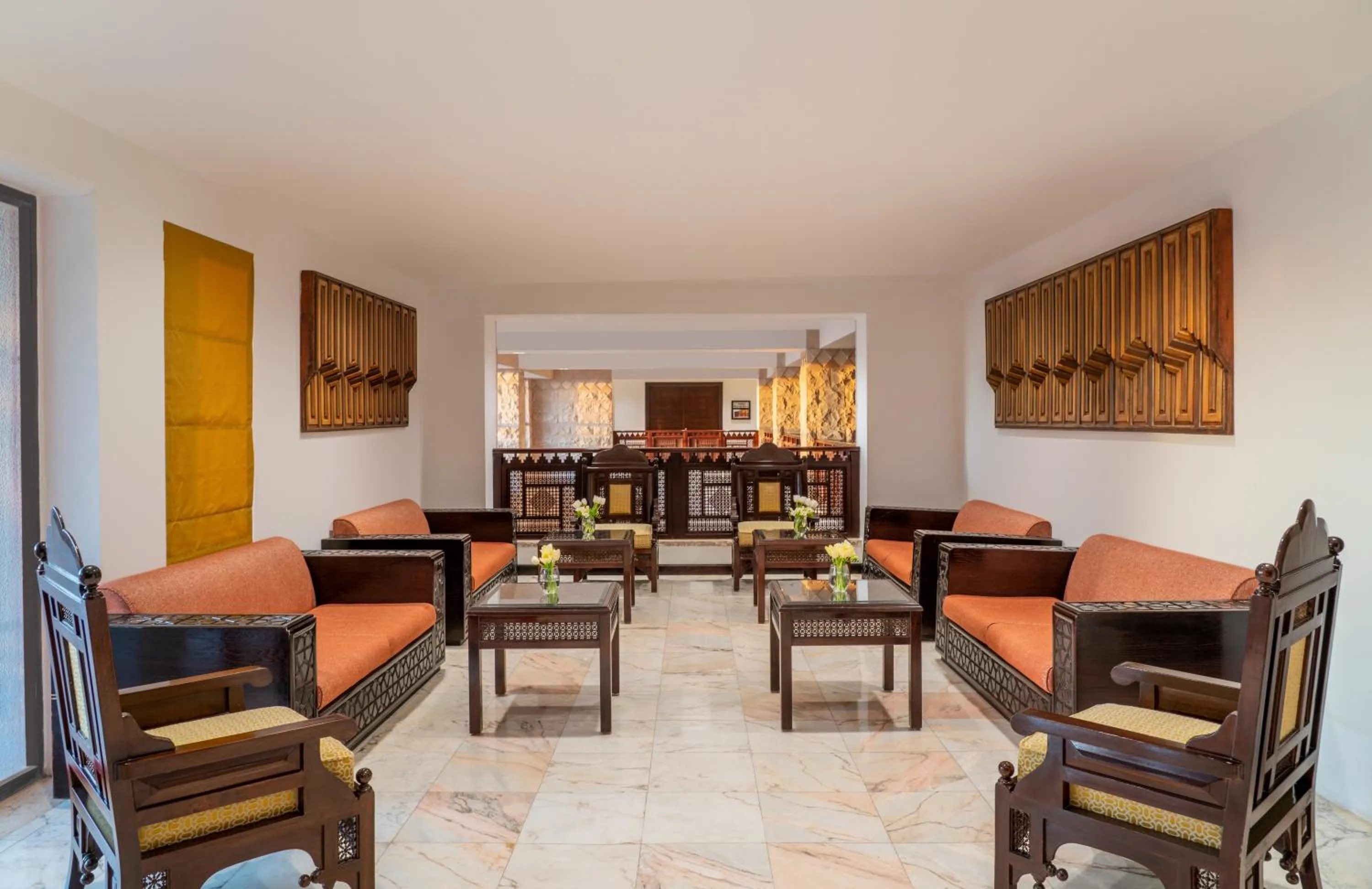 Restaurant/places to eat in Grand Mercure Petra