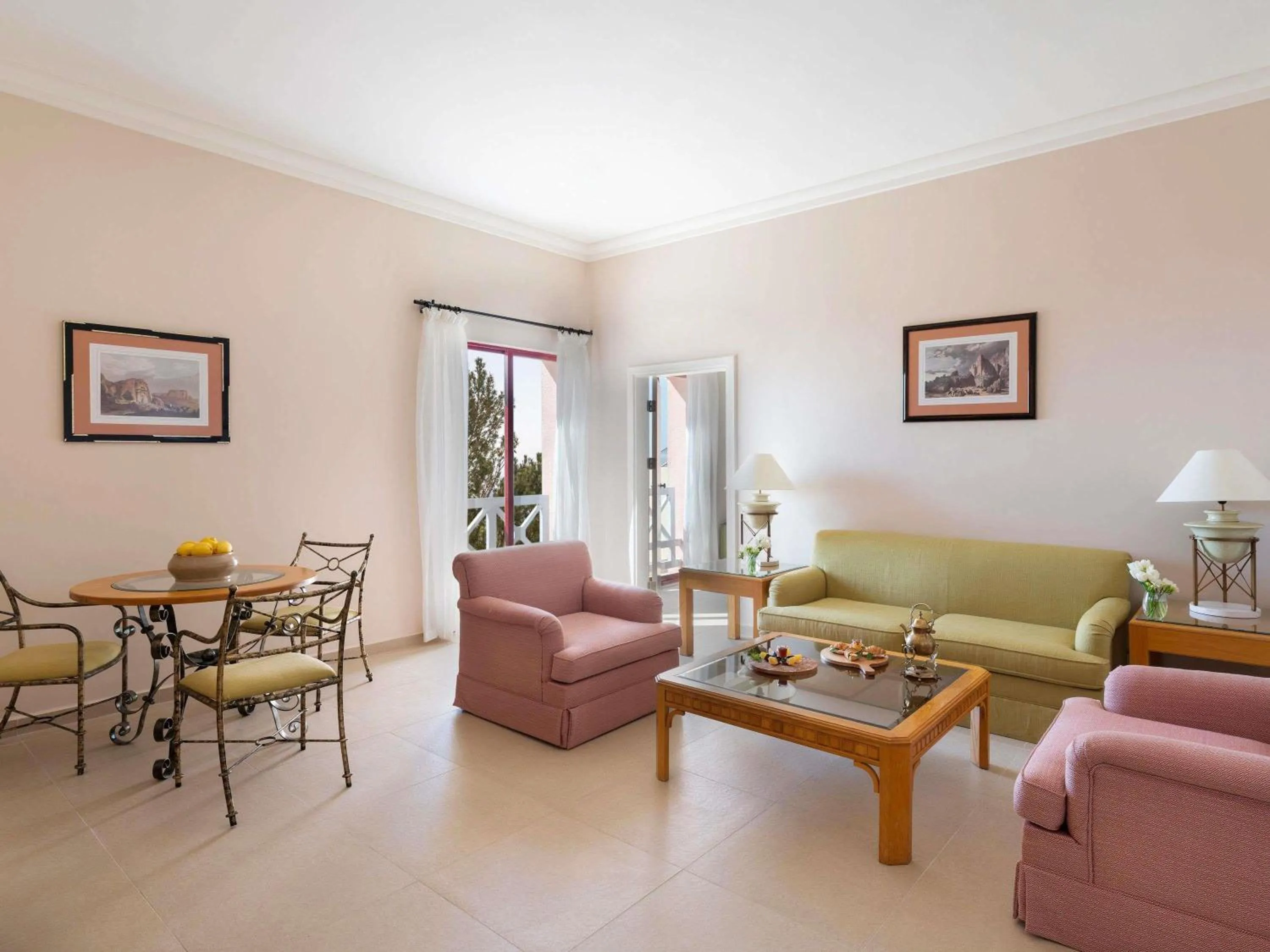 Photo of the whole room in Grand Mercure Petra