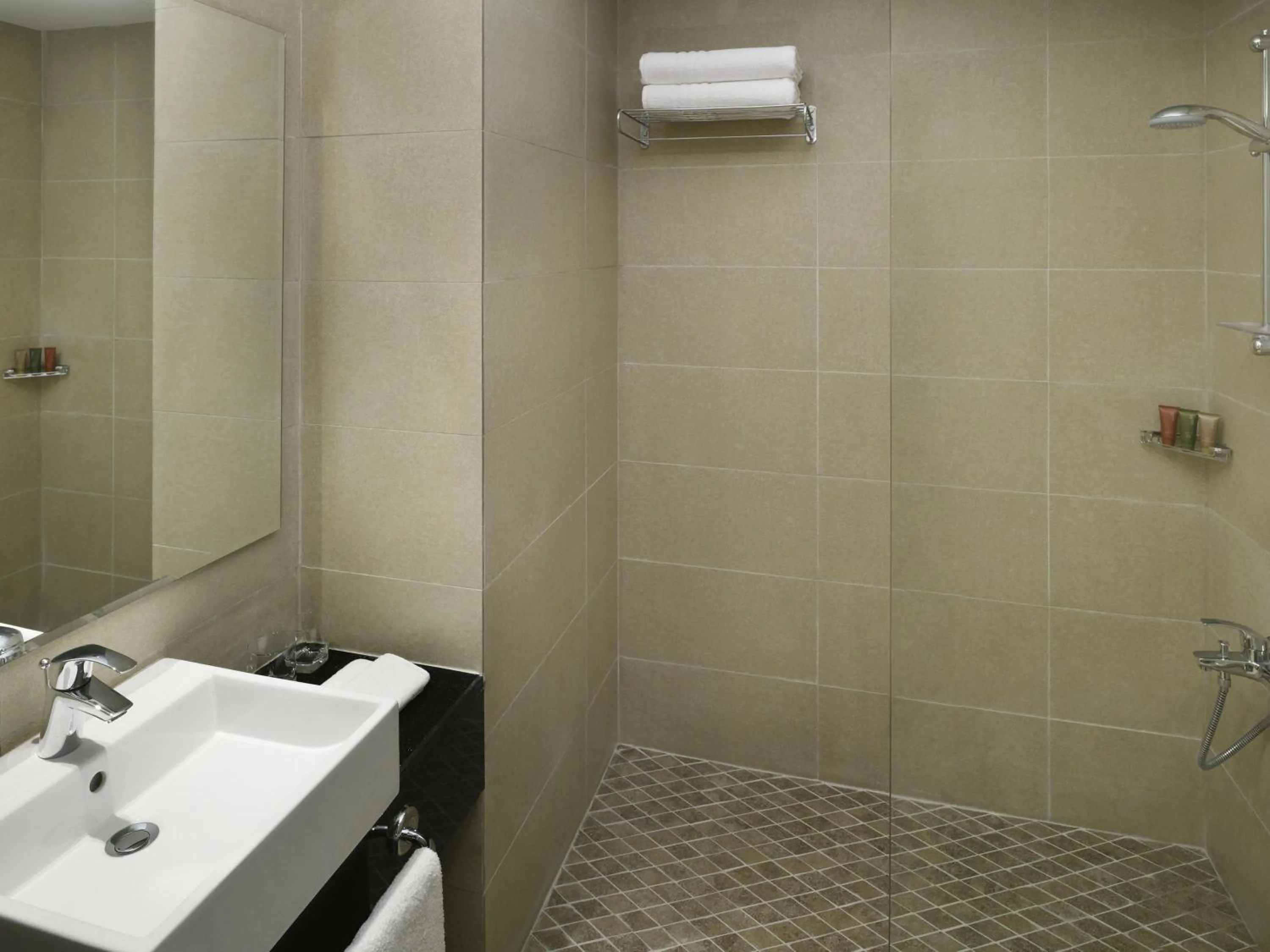 Bedroom in Grand Mercure Petra