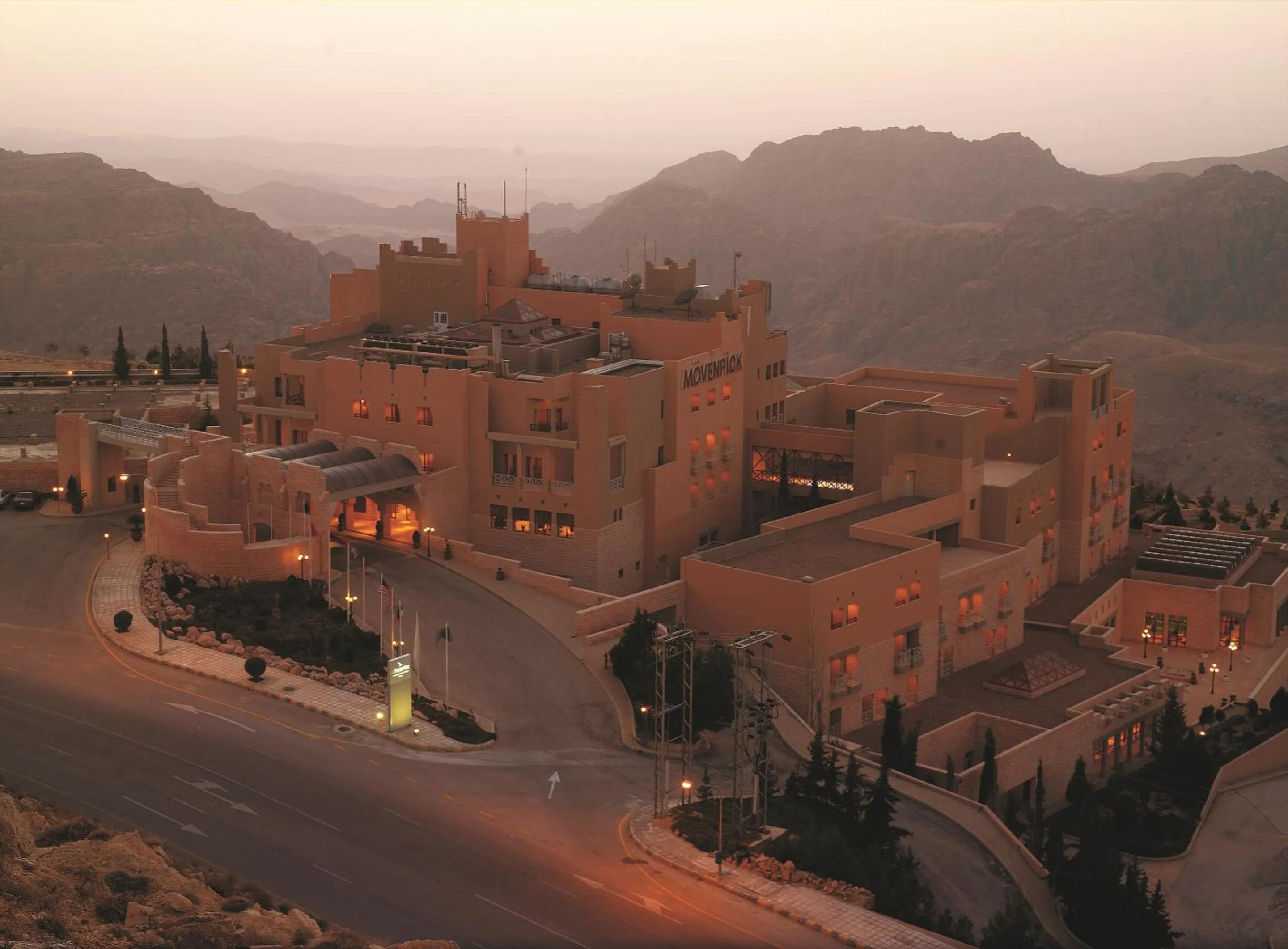 Facade/entrance in Grand Mercure Petra