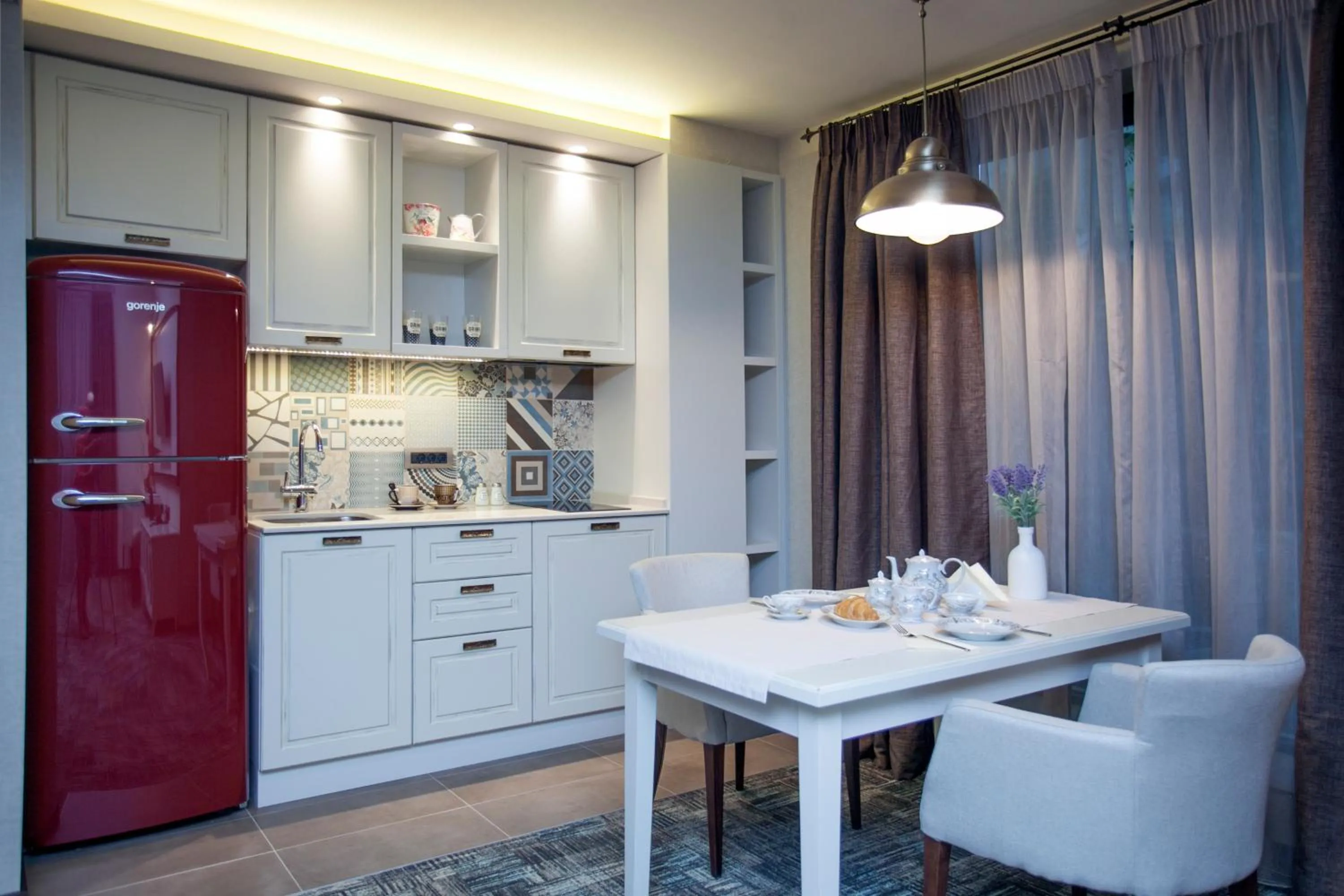Kitchen or kitchenette in VIKO Boutique Apart Hotel
