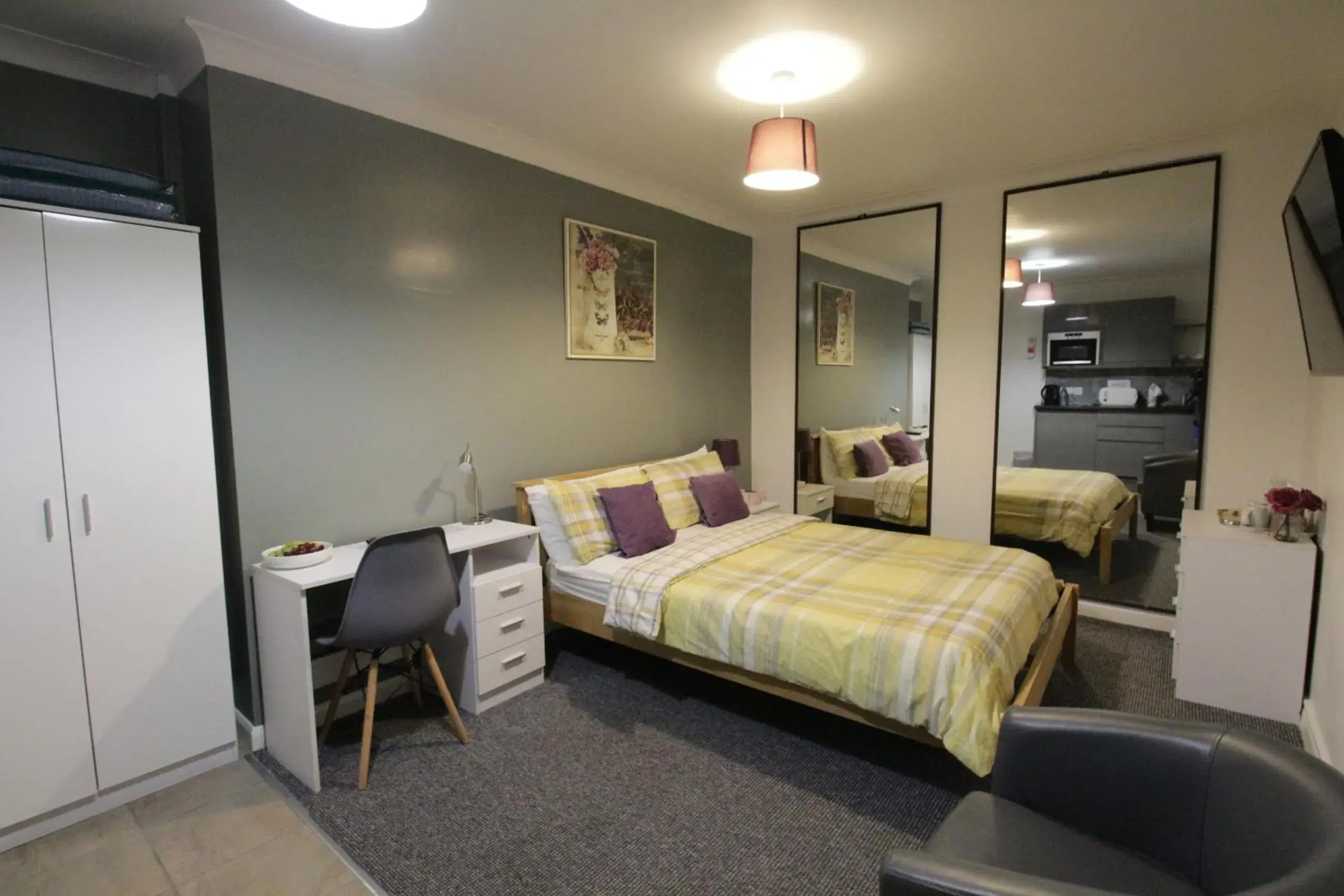 Studio in Tennyson Studio in Tennyson