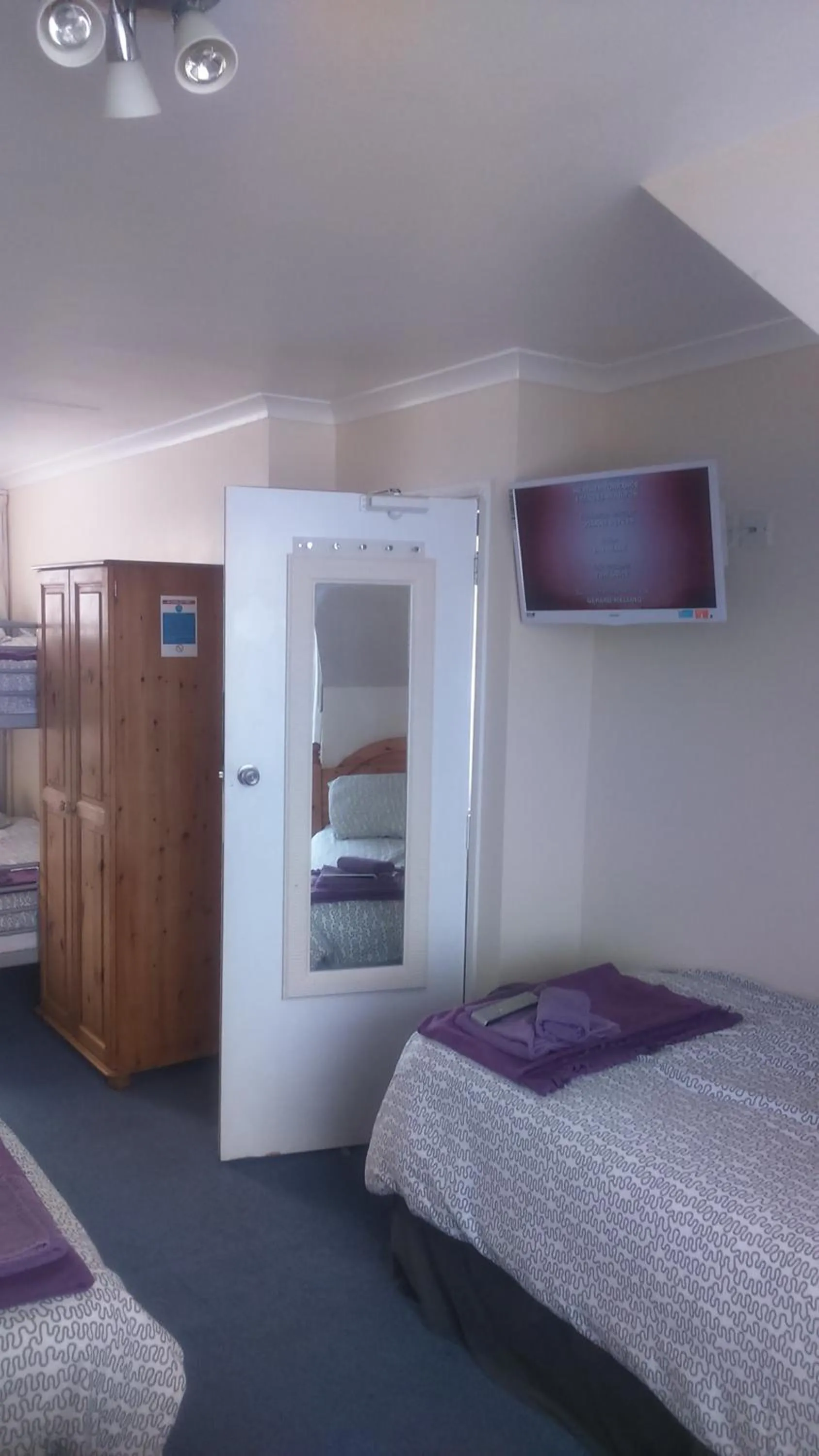 Other, Bed in Smugglers Rest